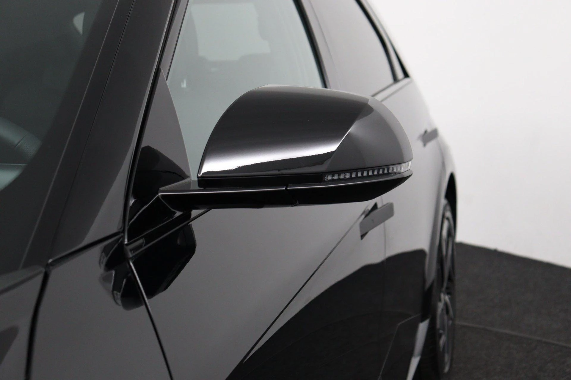 Hyundai-IONIQ 5-image-11
