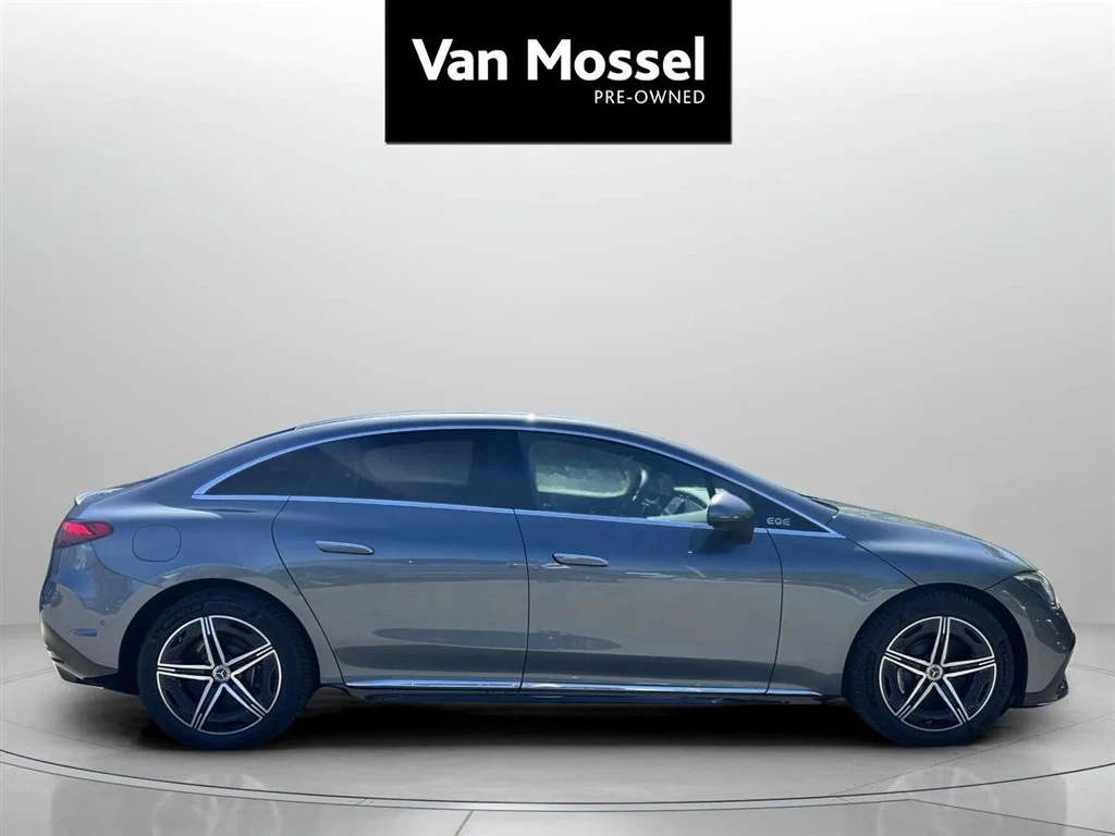 Mercedes-Benz-EQE-image-3