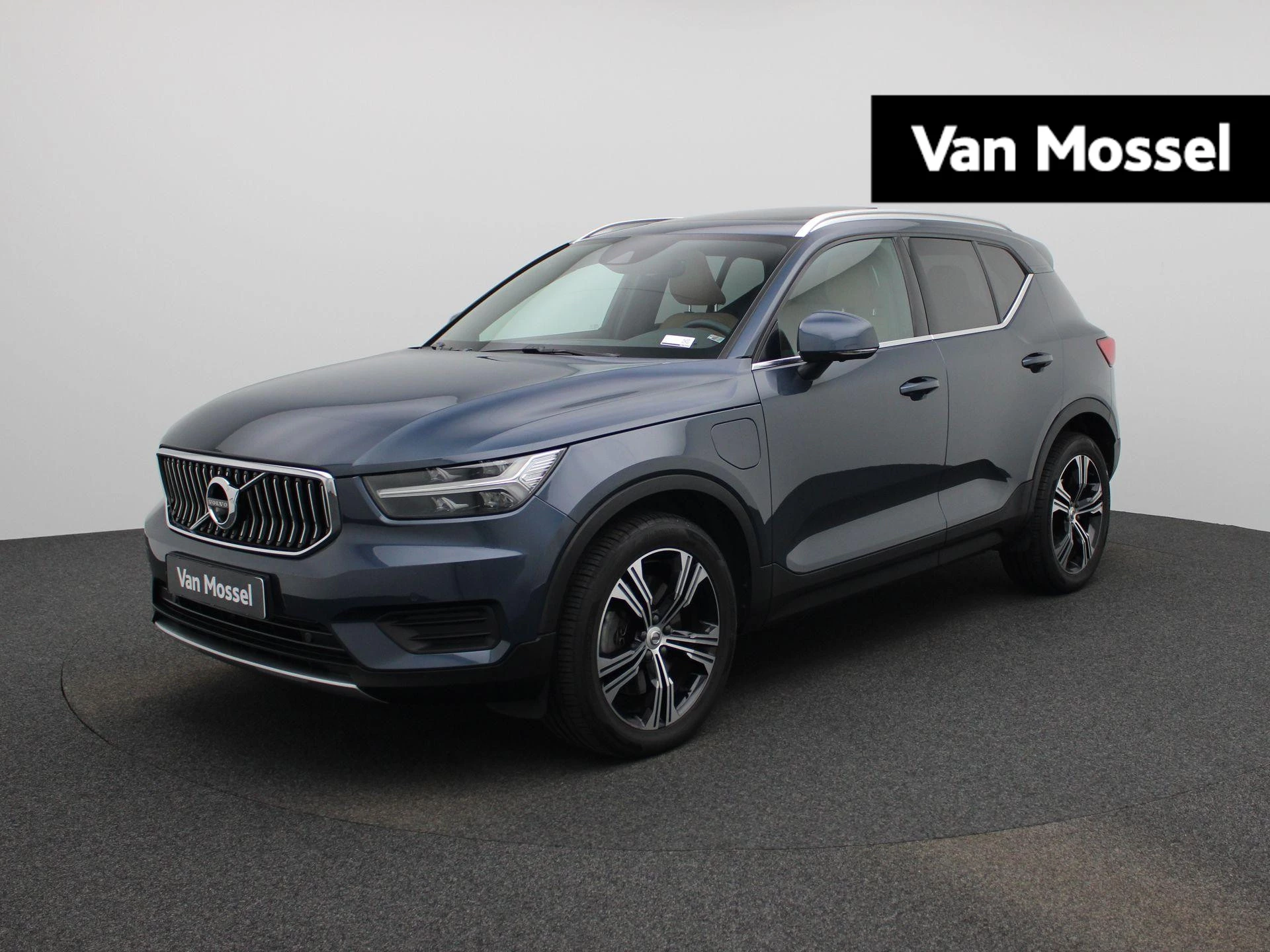 Volvo-XC40-image-0