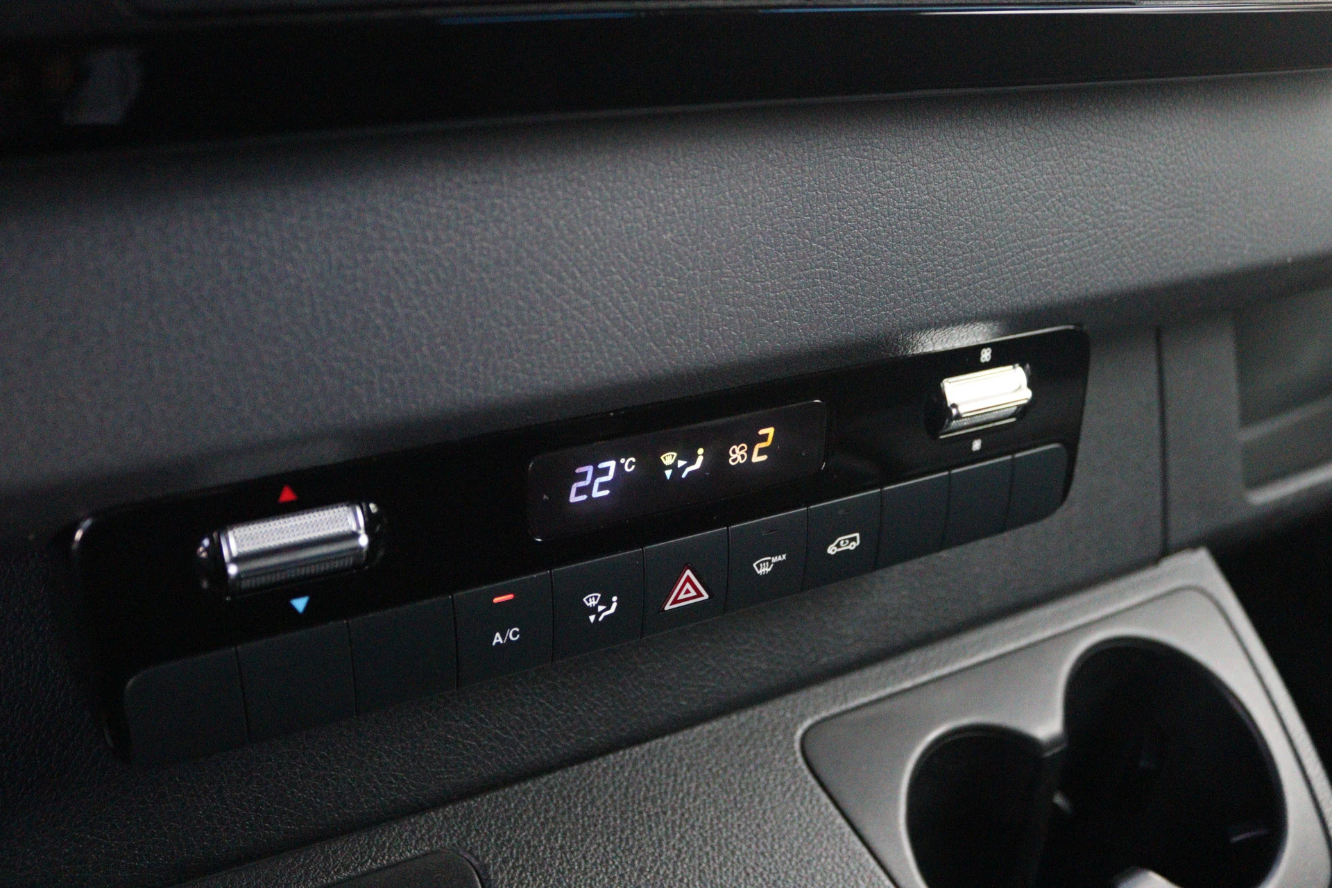 Mercedes-Benz-Sprinter-image-5