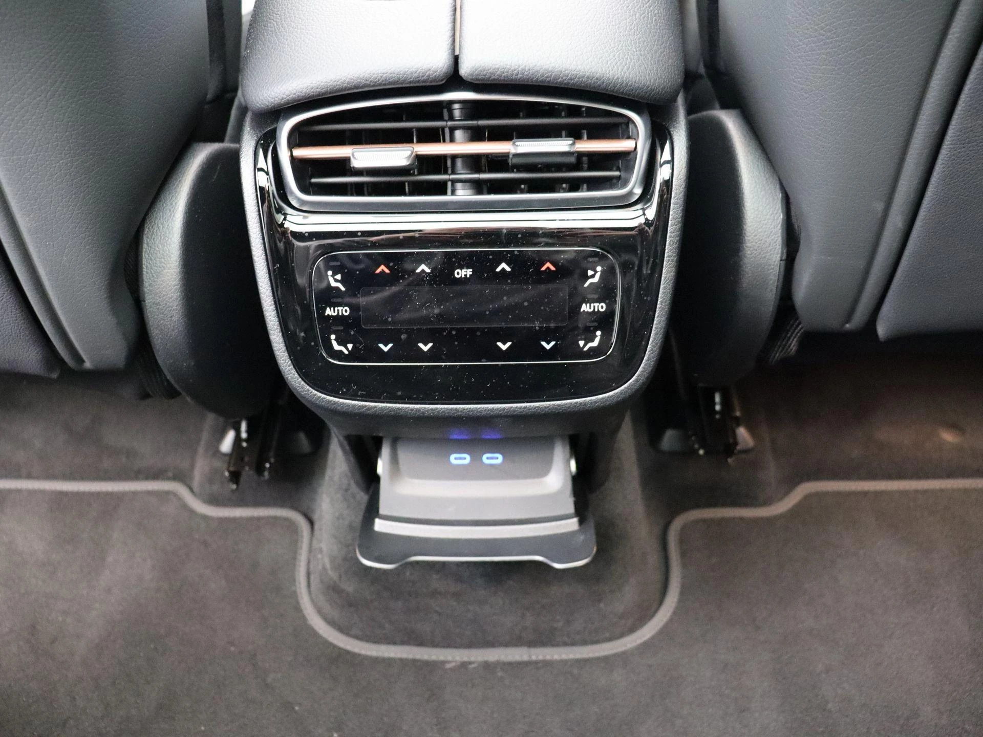 Mercedes-Benz EQE SUV 43 4MATIC Night Edition + NAPPA + PANO DAK + DIGITAL LIGHT + HYPERSCREEN +