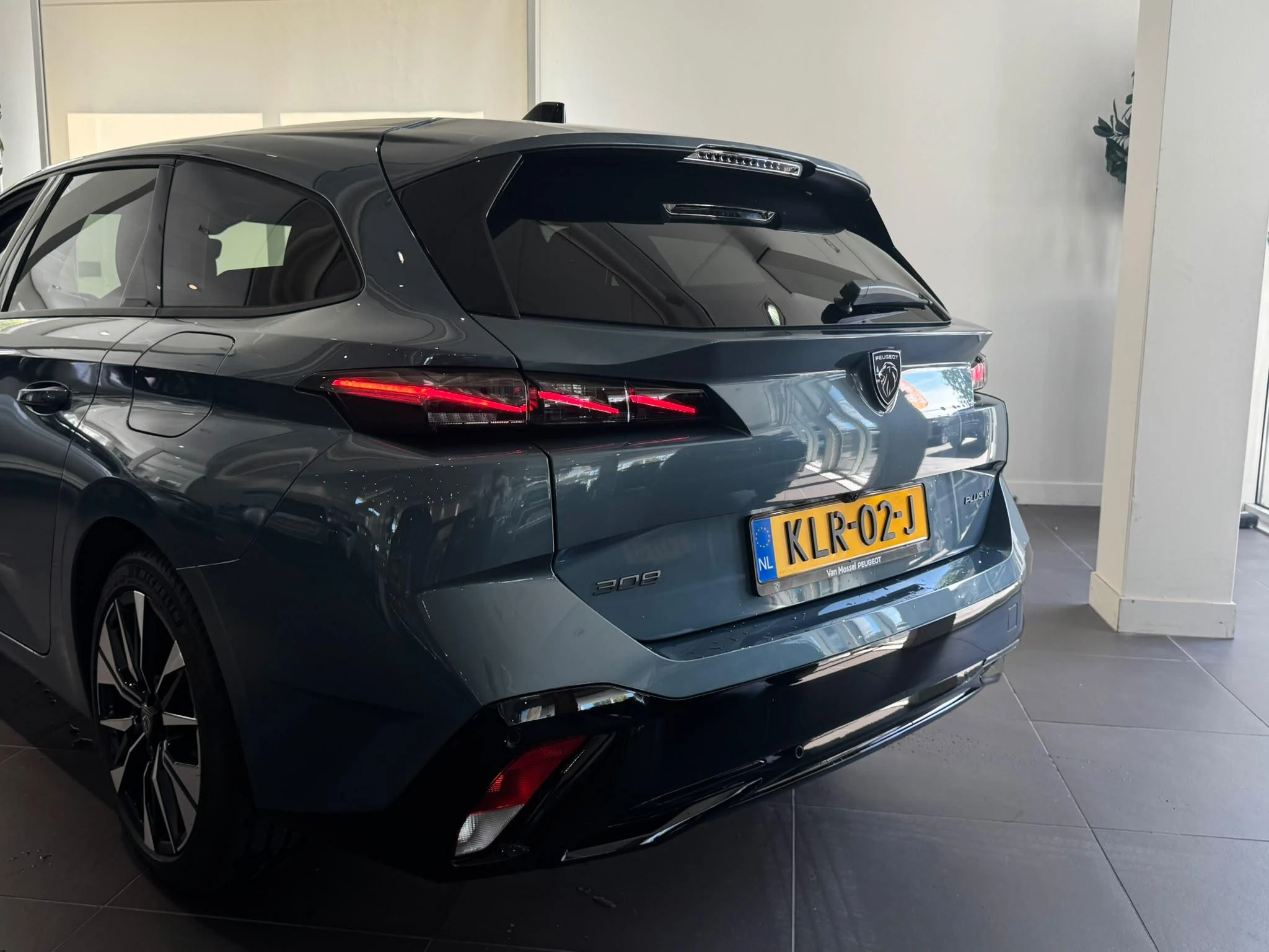 Peugeot-308-image-12