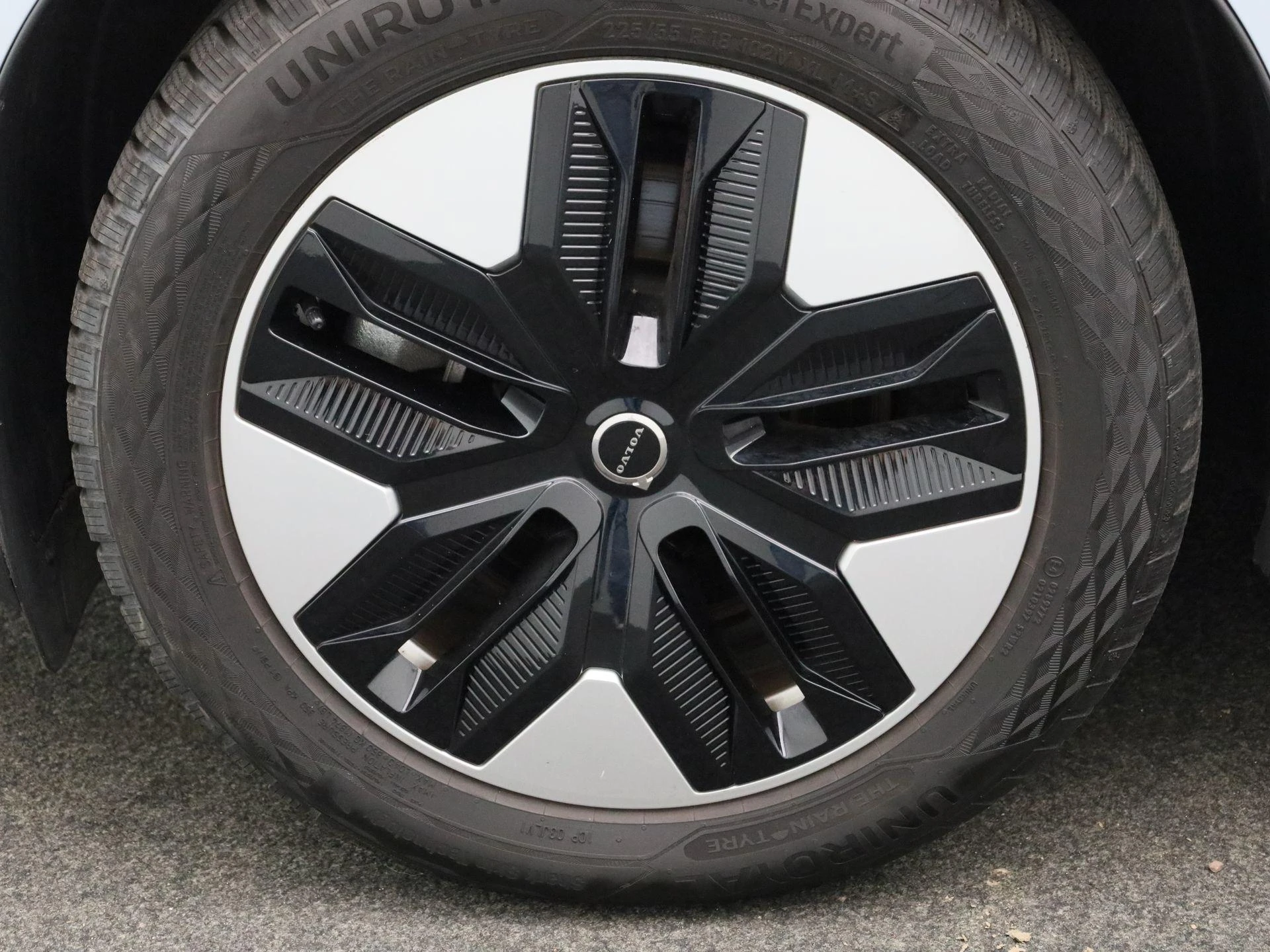 Volvo-EX30-image-16