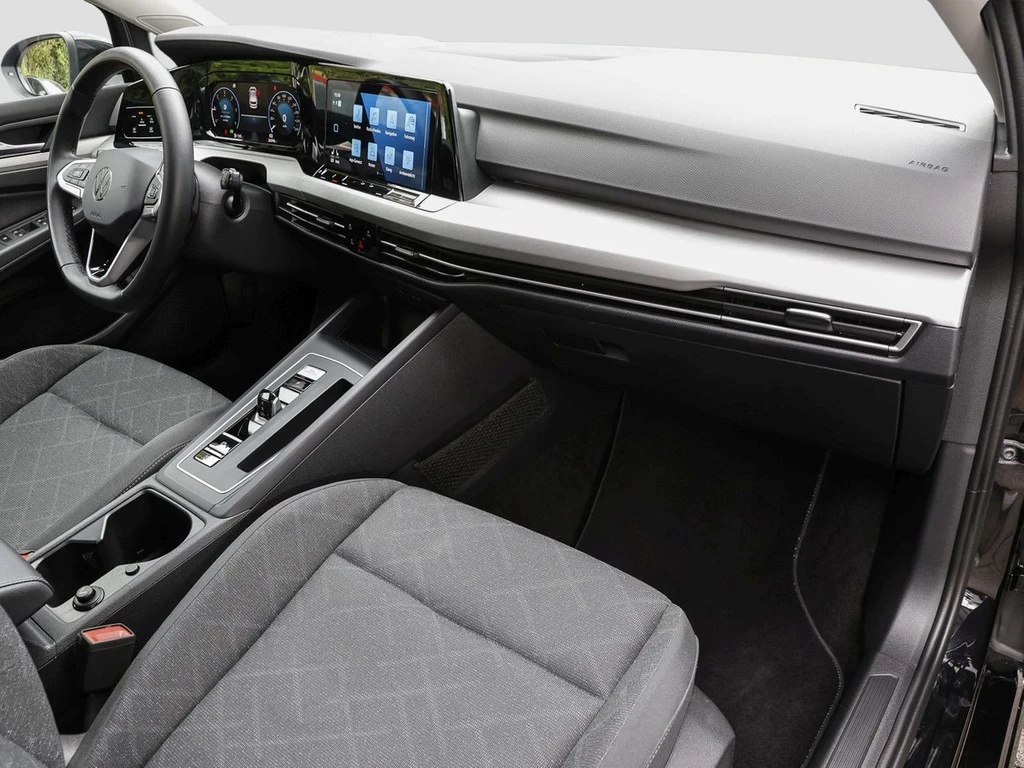 Volkswagen-Golf-image-7