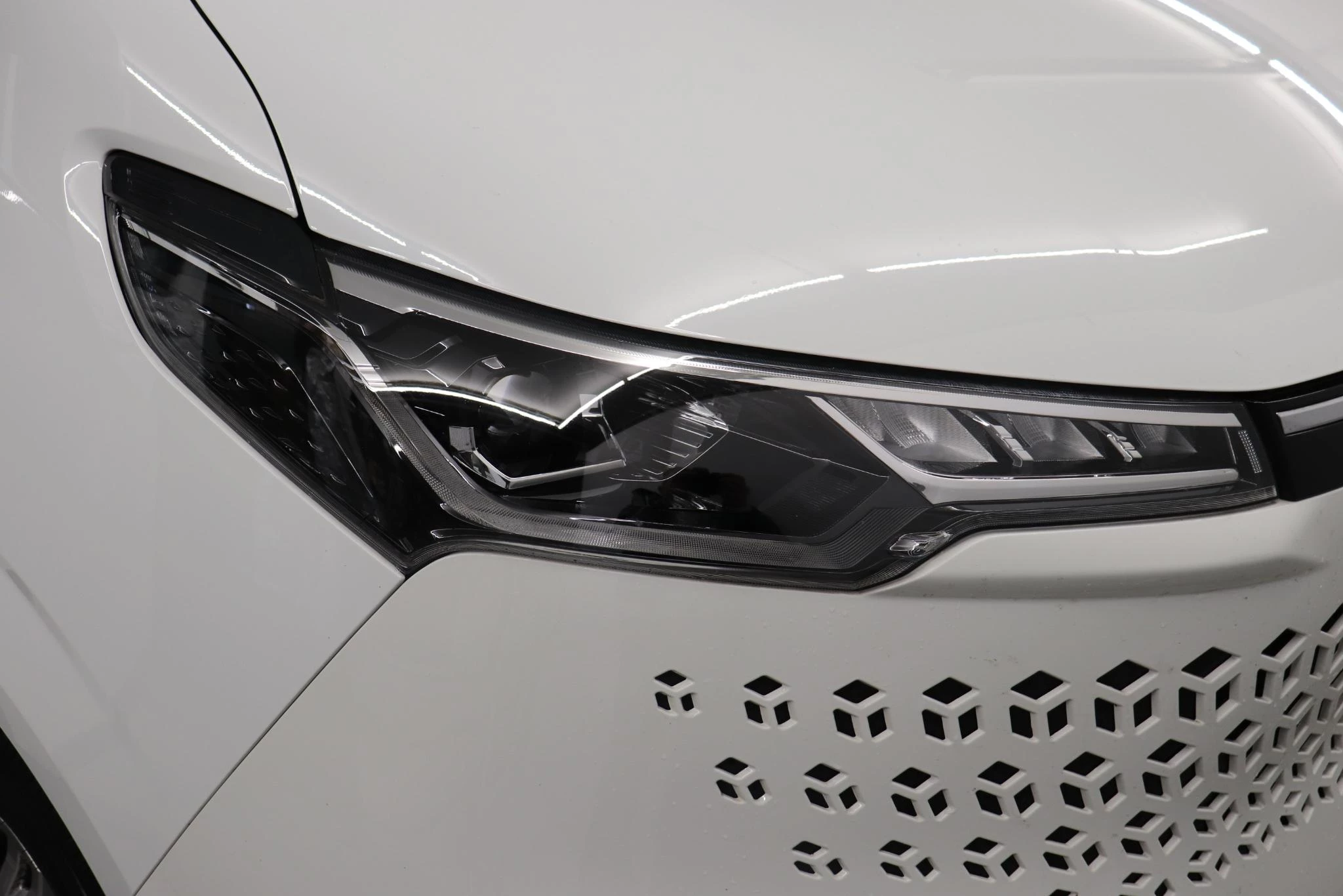 Maxus Deliver7 L1H1 77kWh