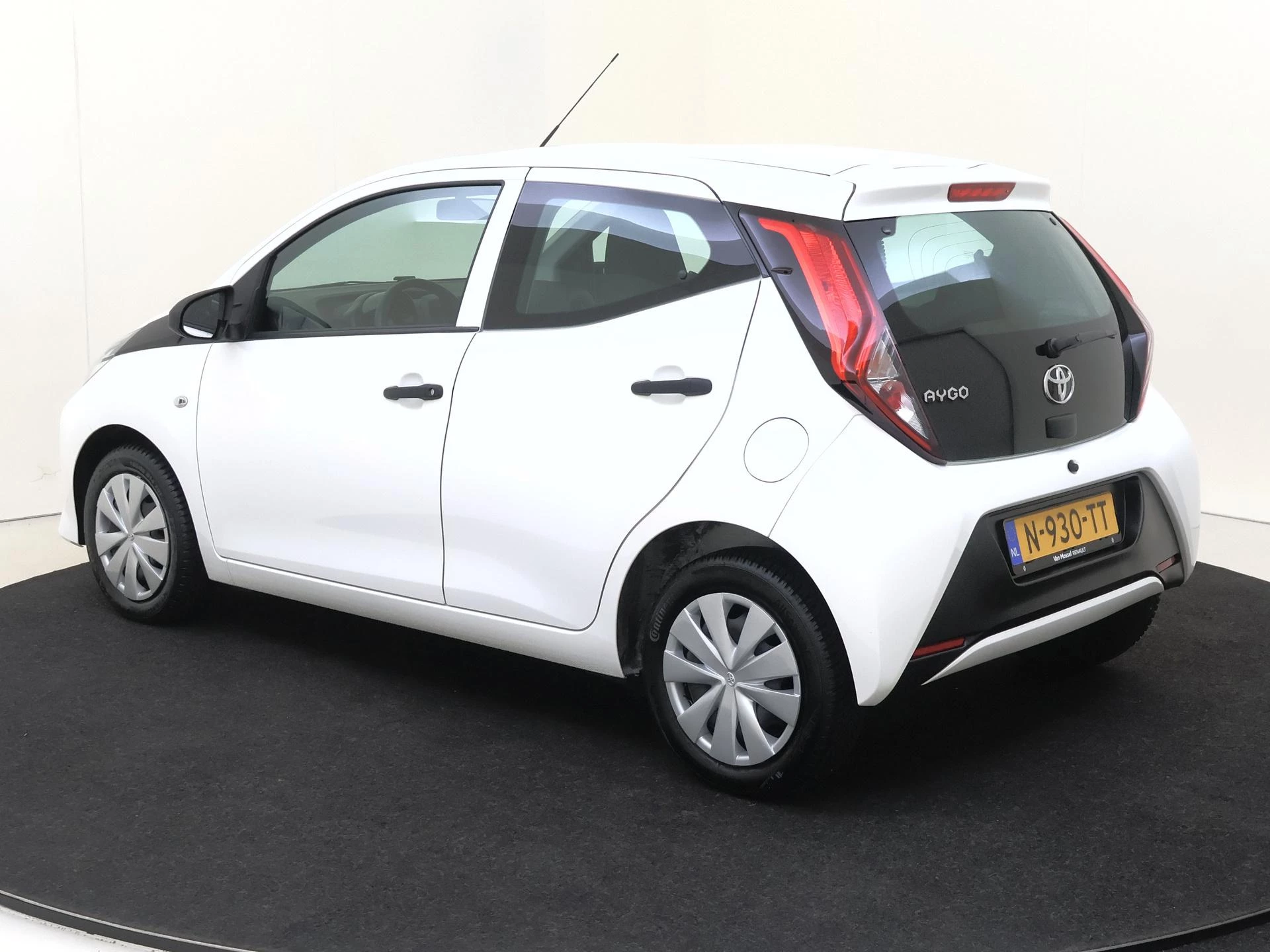 Toyota-Aygo-image-2