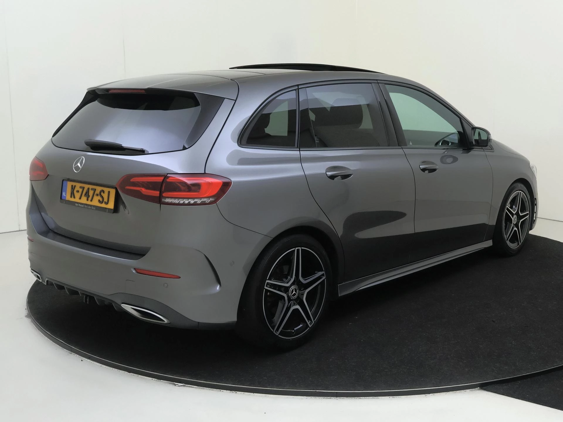 Mercedes-Benz B-Klasse 180 Business Solution AMG
