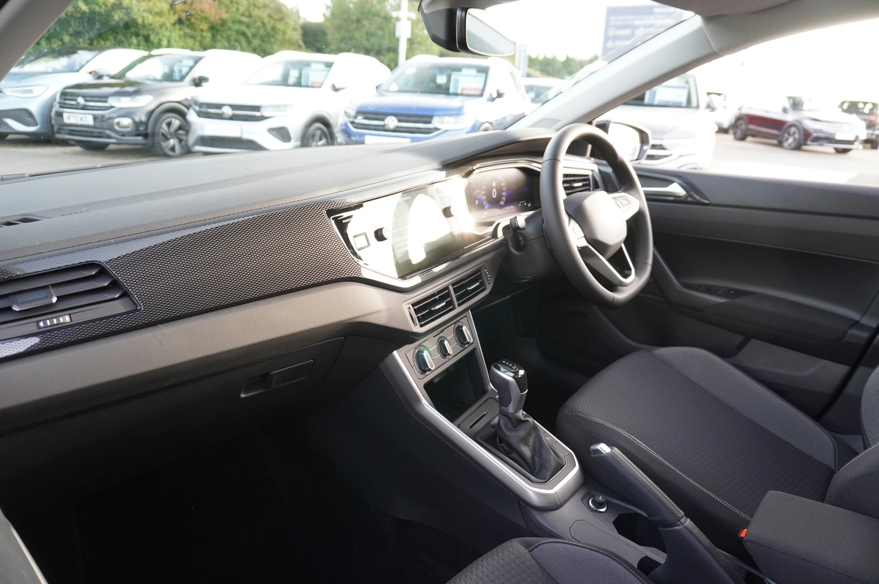 Volkswagen-Polo-image-1