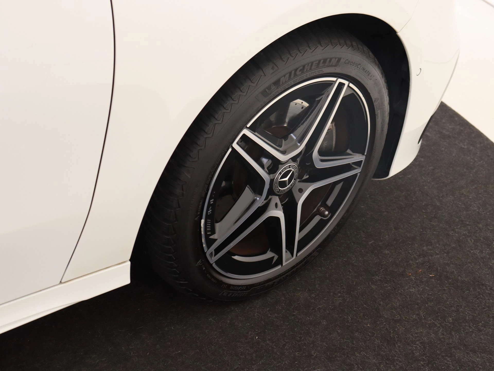 Mercedes-Benz-A-Klasse-image-32