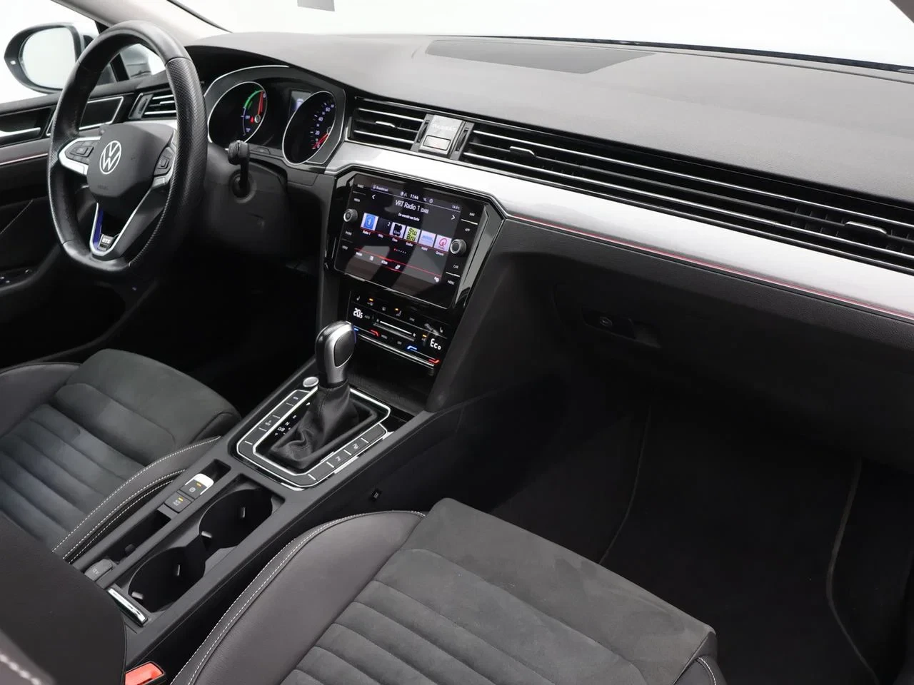 Volkswagen-Passat-image-6