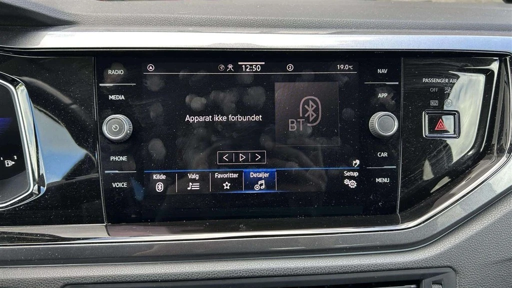 Volkswagen-Polo-image-12