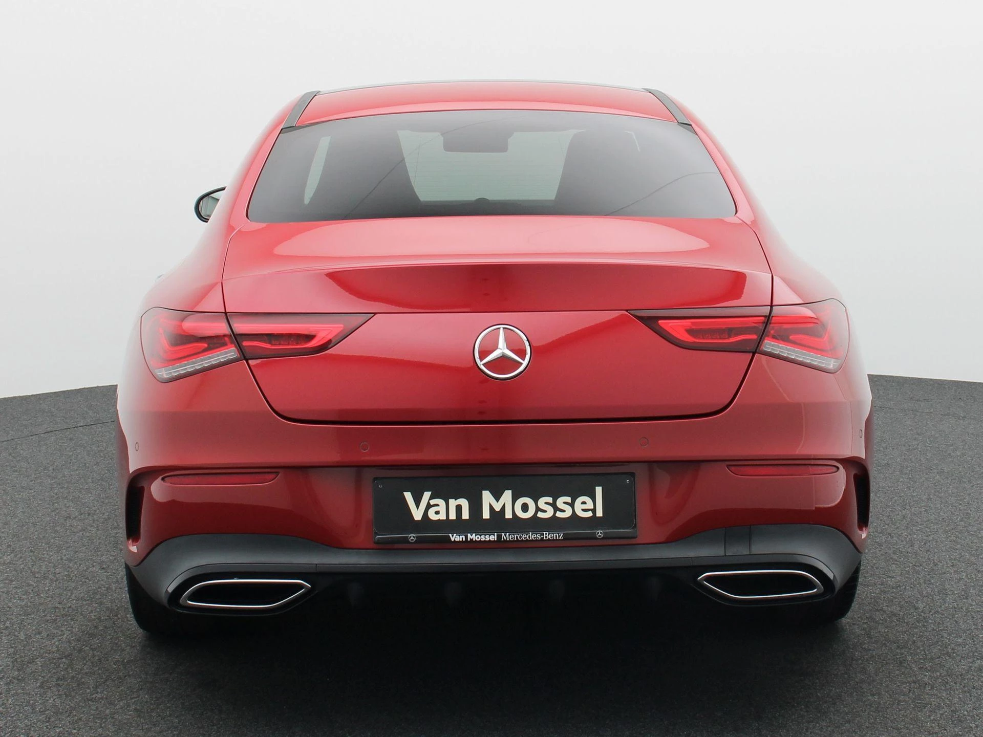 Mercedes-Benz CLA 200 AMG Line Coupé + PANORAMISCH DAK + MULTIBEAM LED +