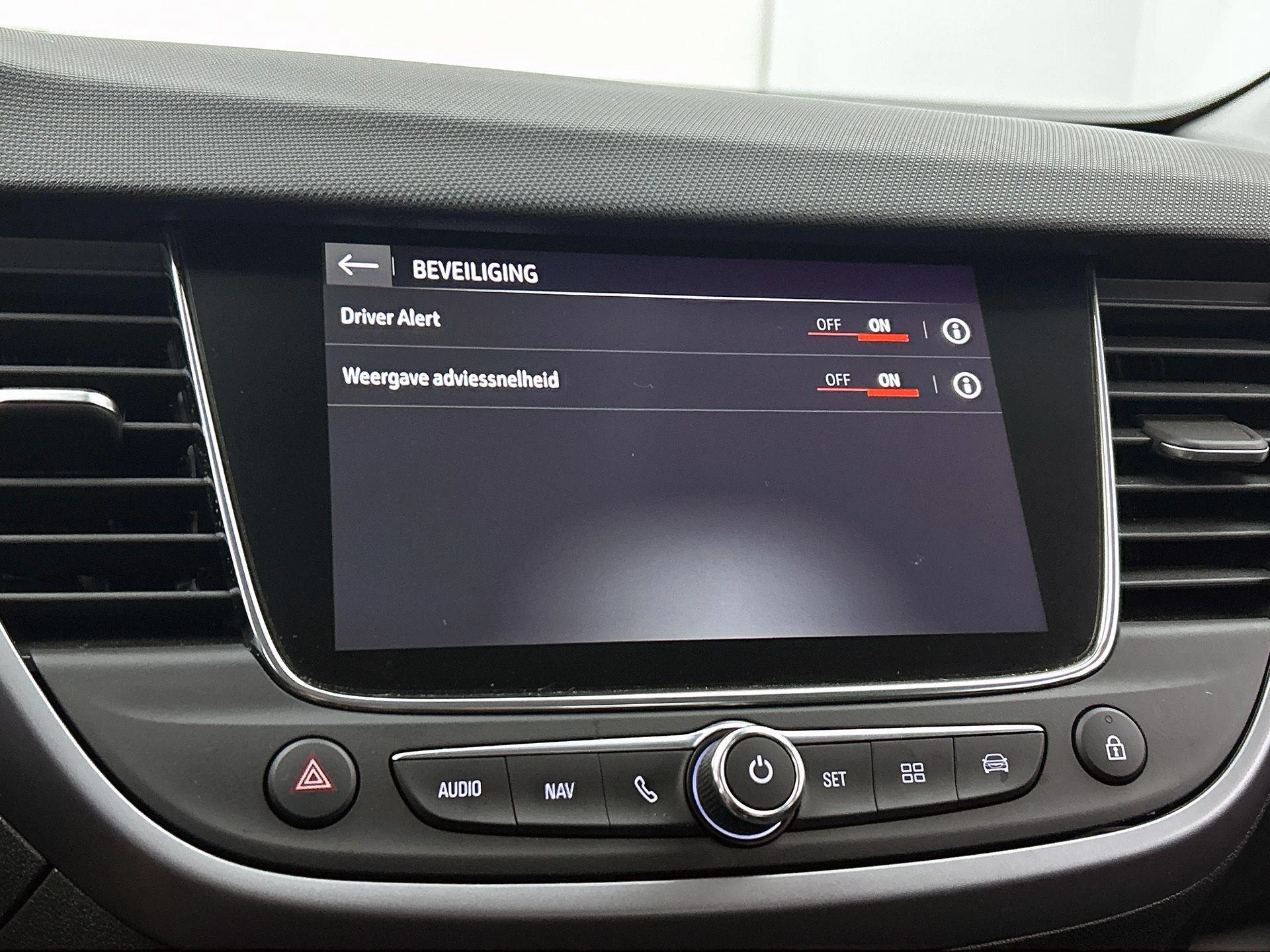 Opel-Crossland-image-10