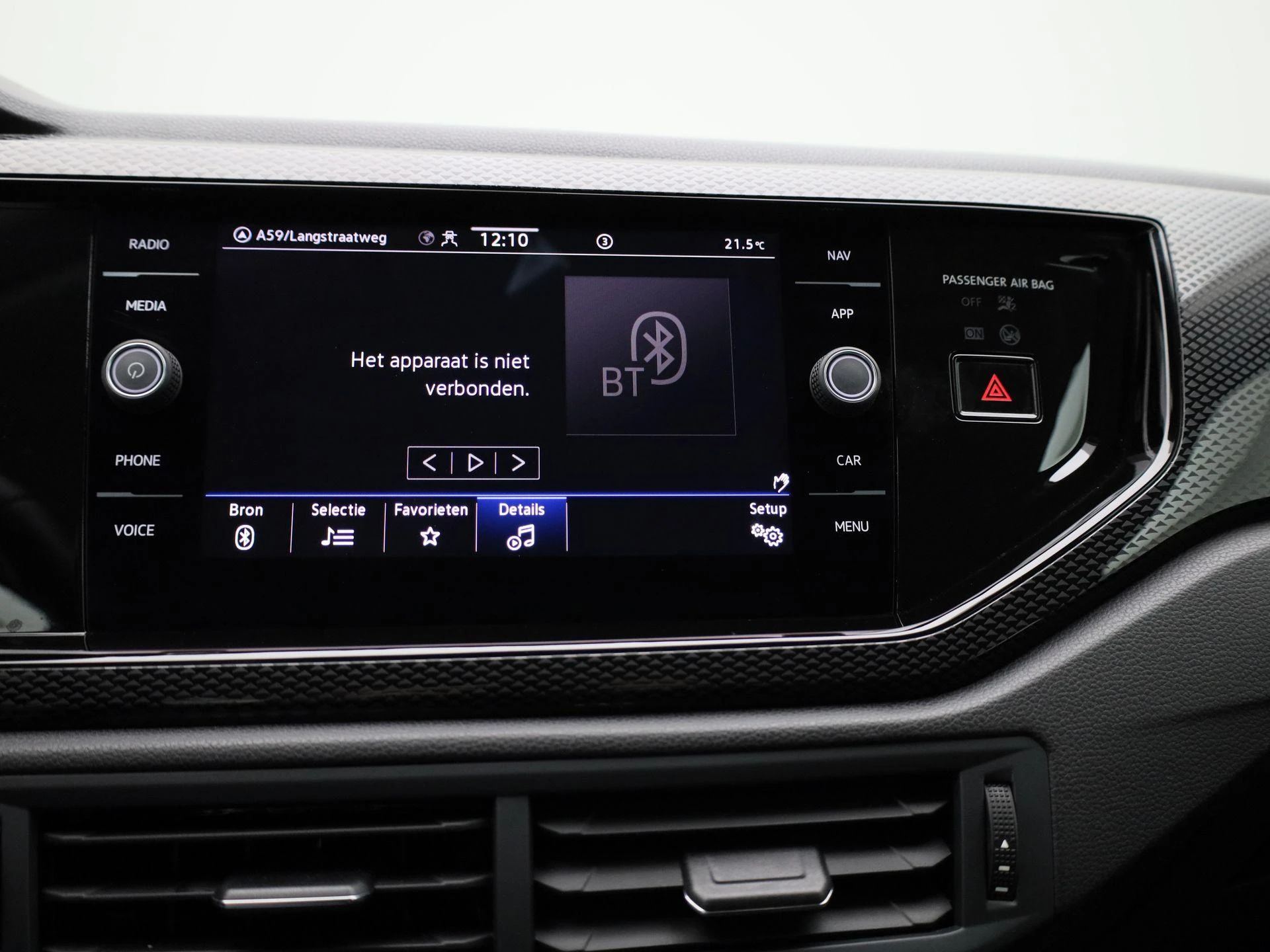 Volkswagen-Polo-image-19