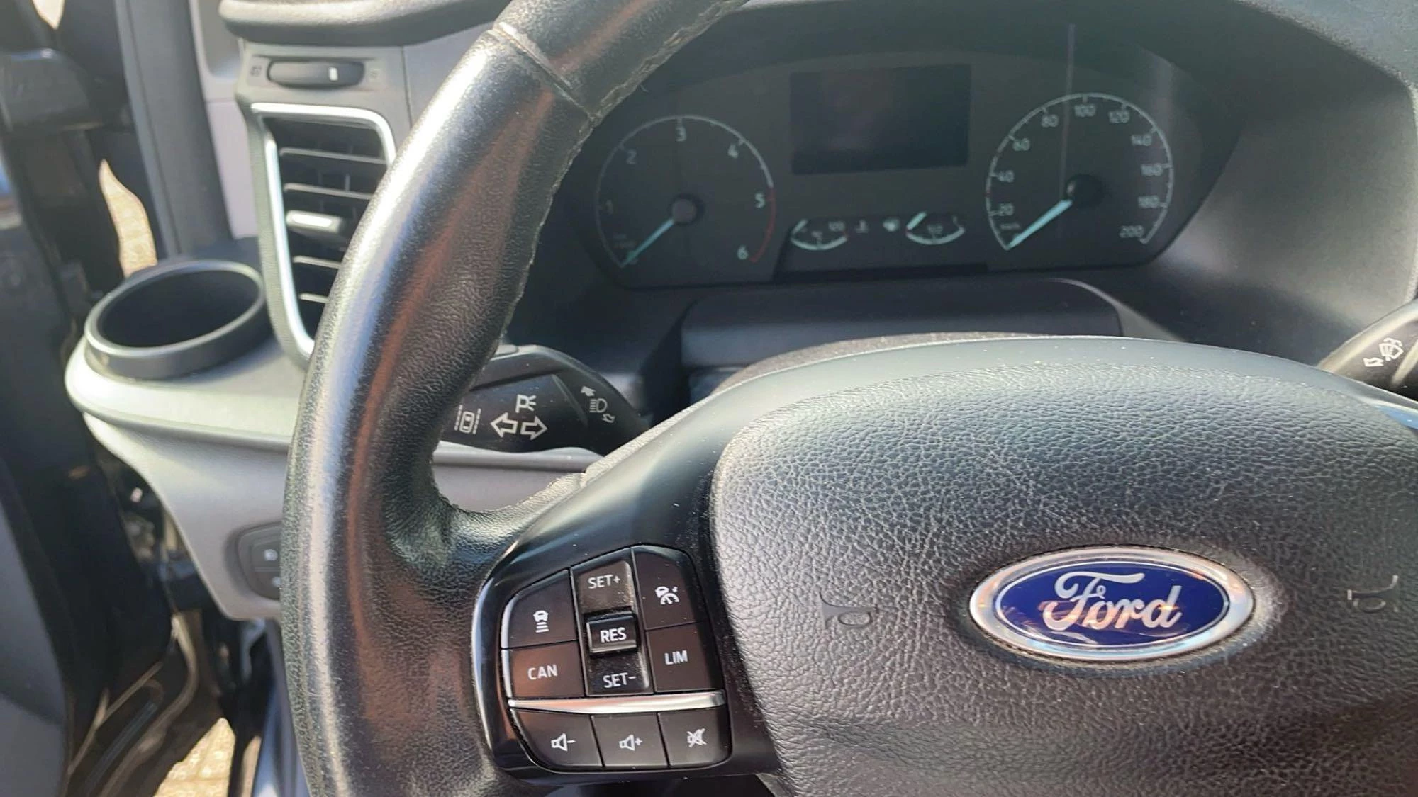 Ford-Transit Custom-image-7