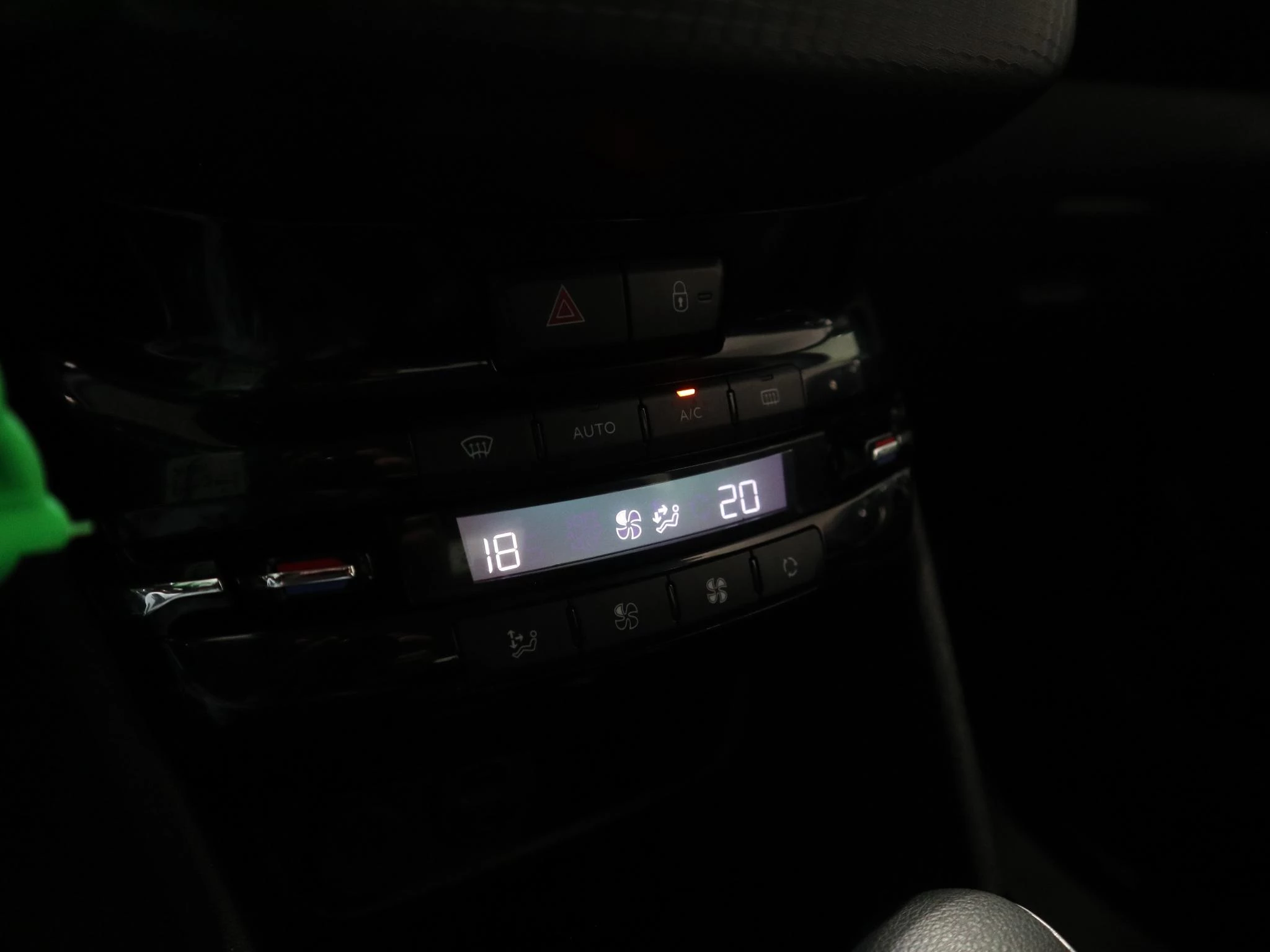 Peugeot-2008-image-17