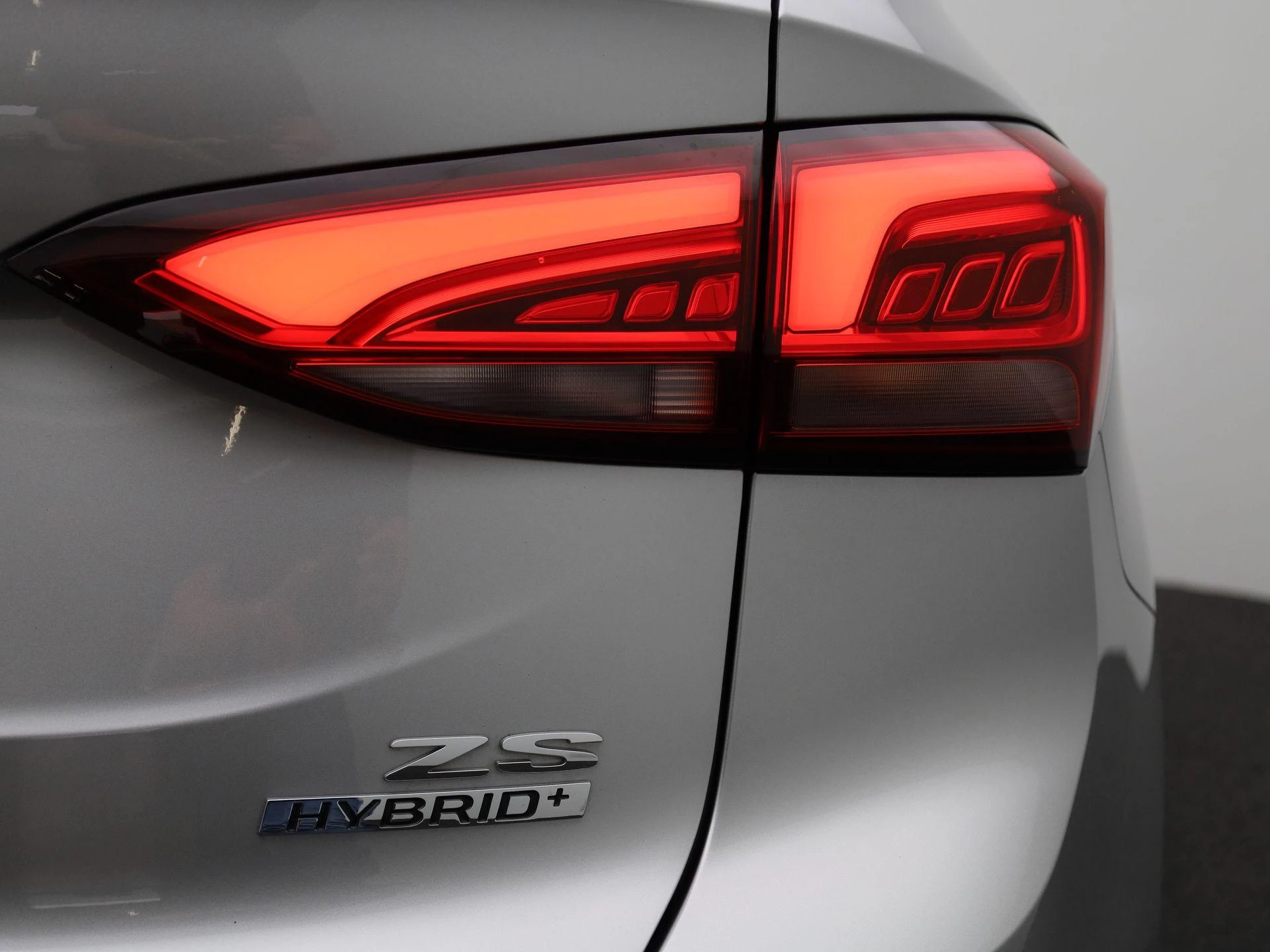 MG ZS 1.5 Hybrid+ Luxury