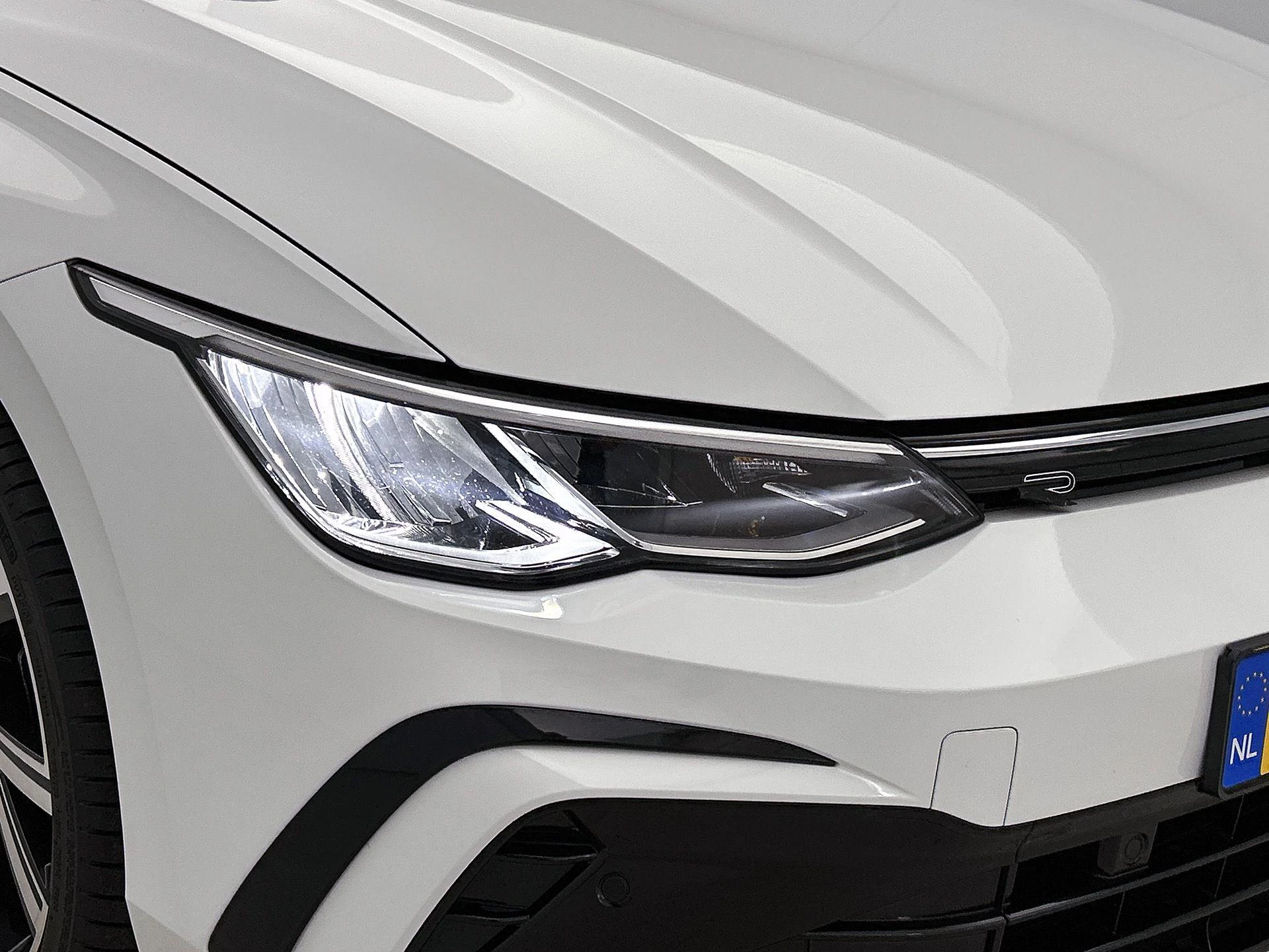 Volkswagen-Golf-image-29