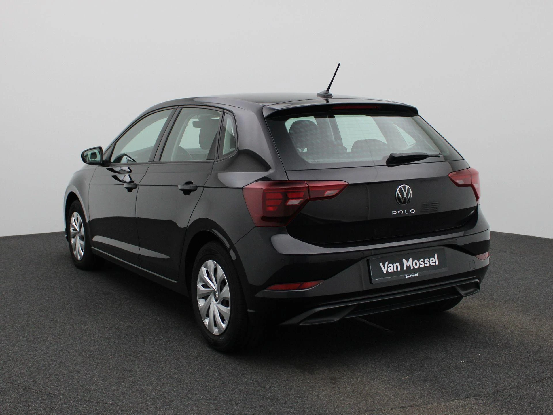Volkswagen-Polo-image-1