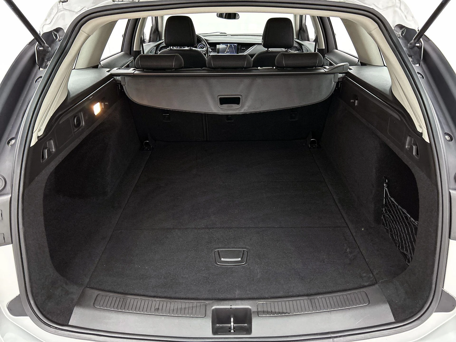 Opel-Insignia-image-23