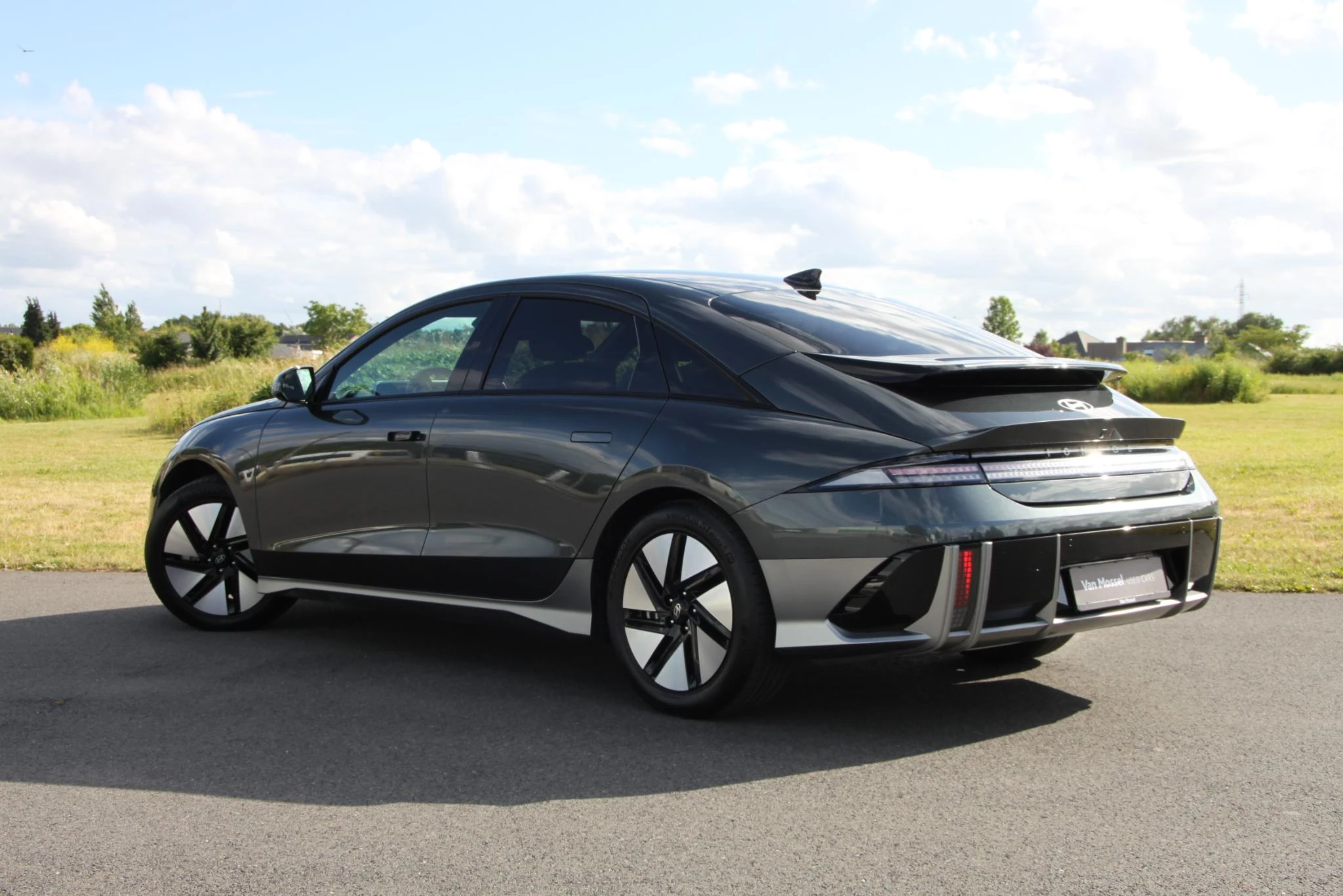 Hyundai IONIQ 6 Core Plus 77kWh