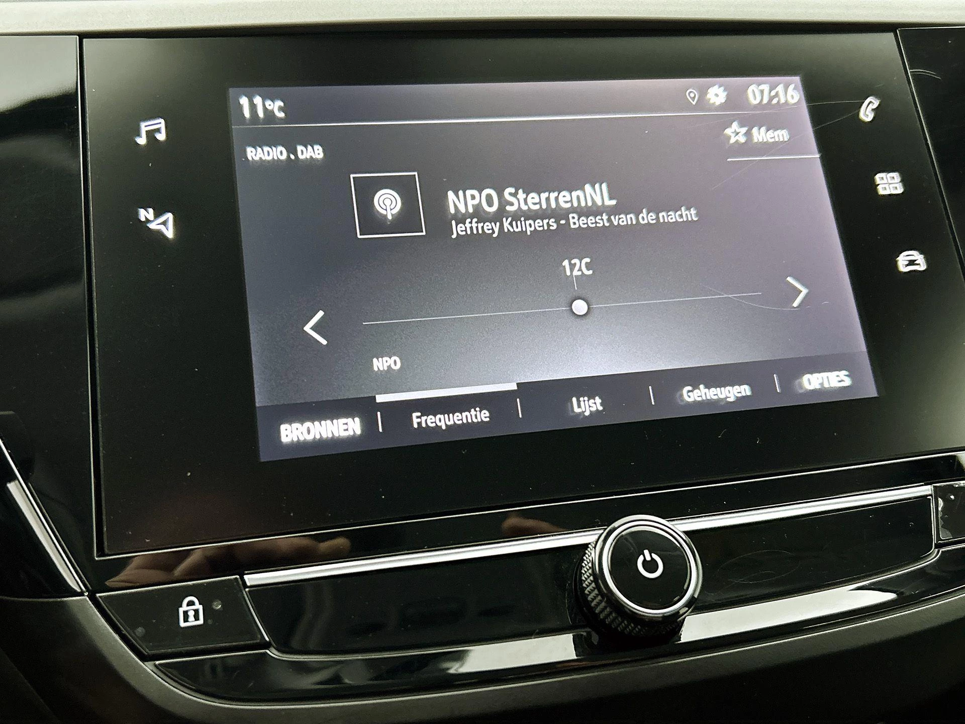 Opel-Corsa-image-6