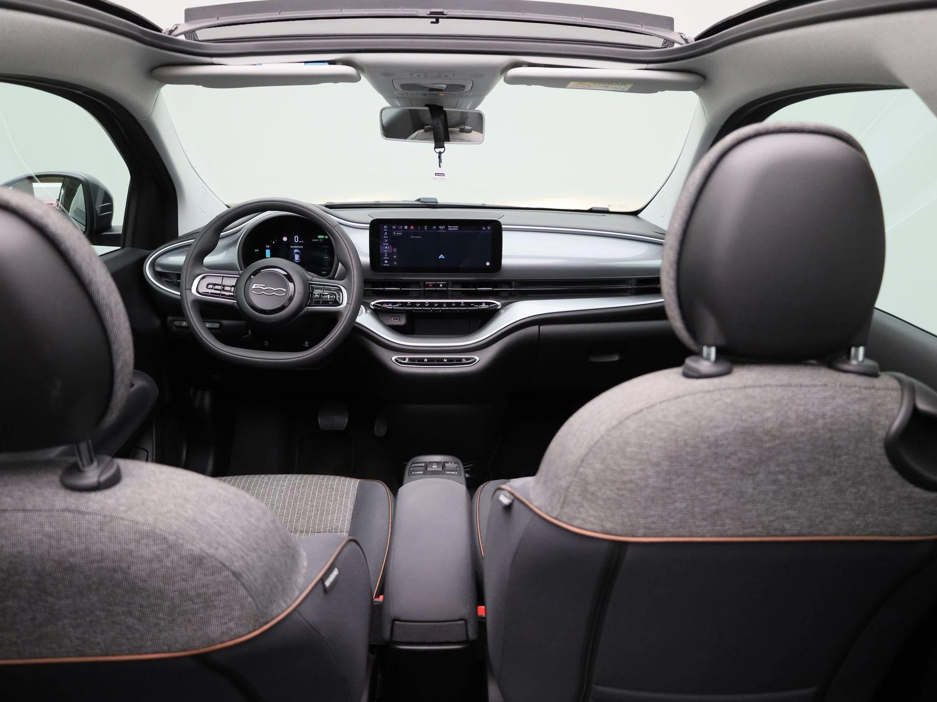Fiat-500C-image-6