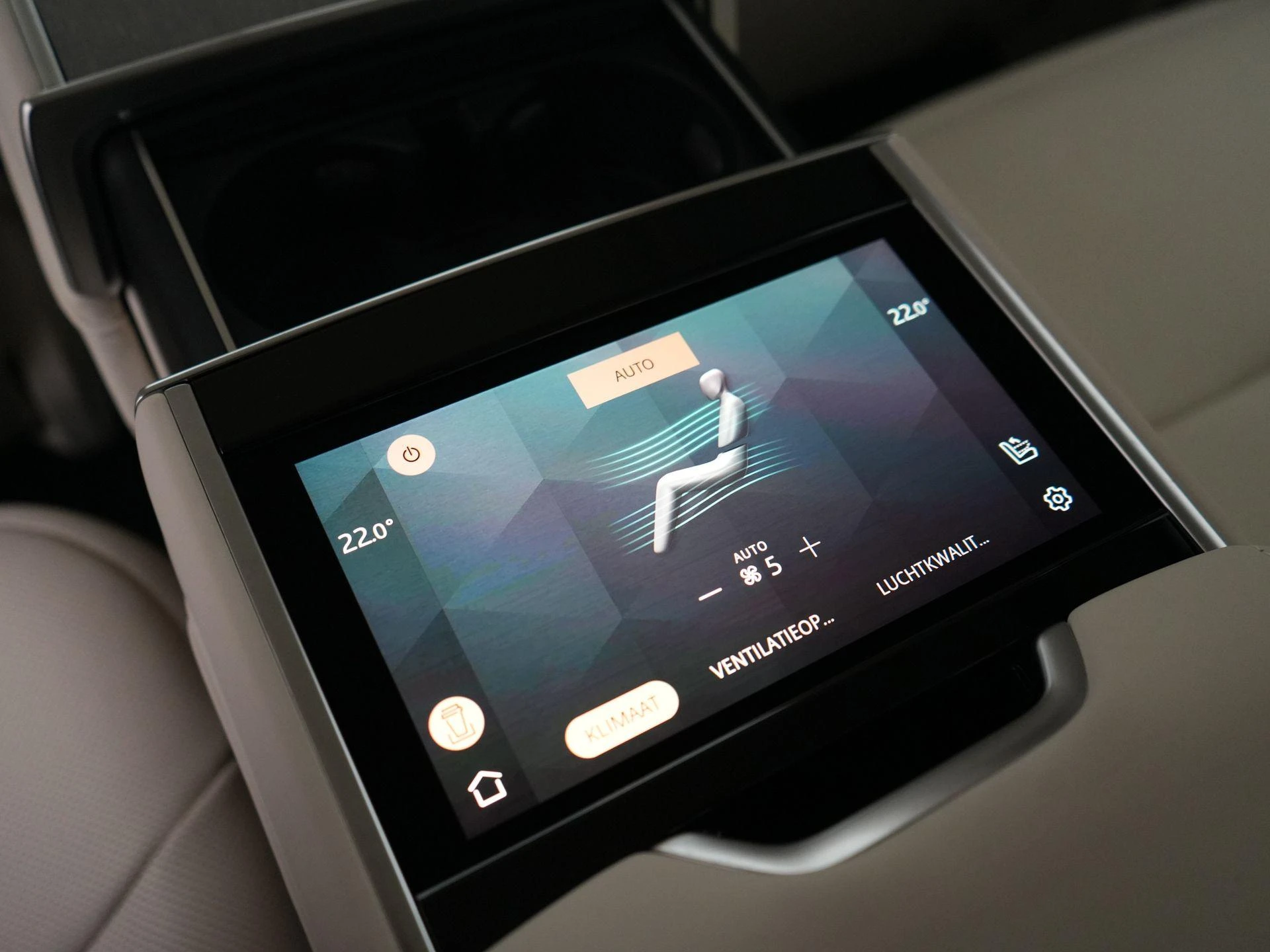 Land Rover-Range Rover-image-57