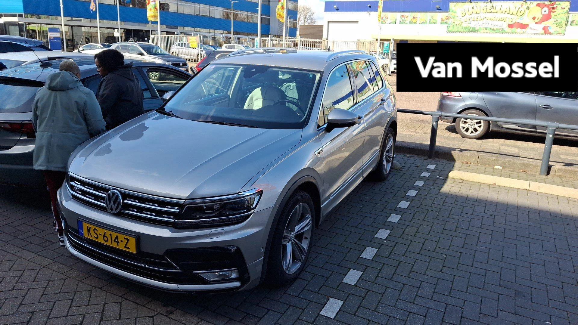 Volkswagen-Tiguan-image-0