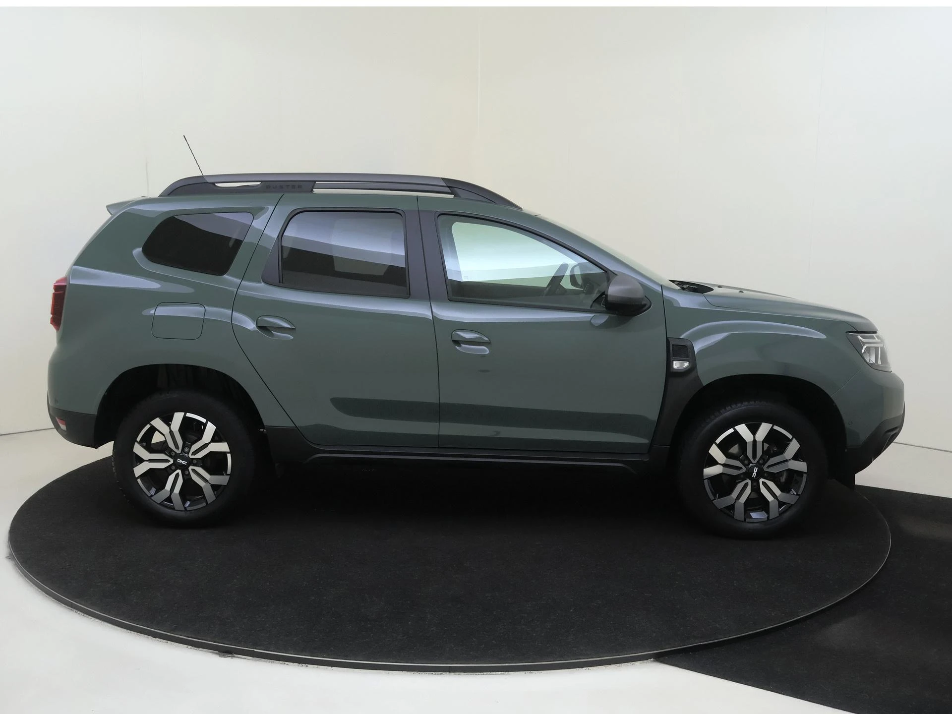 Dacia-Duster-image-8
