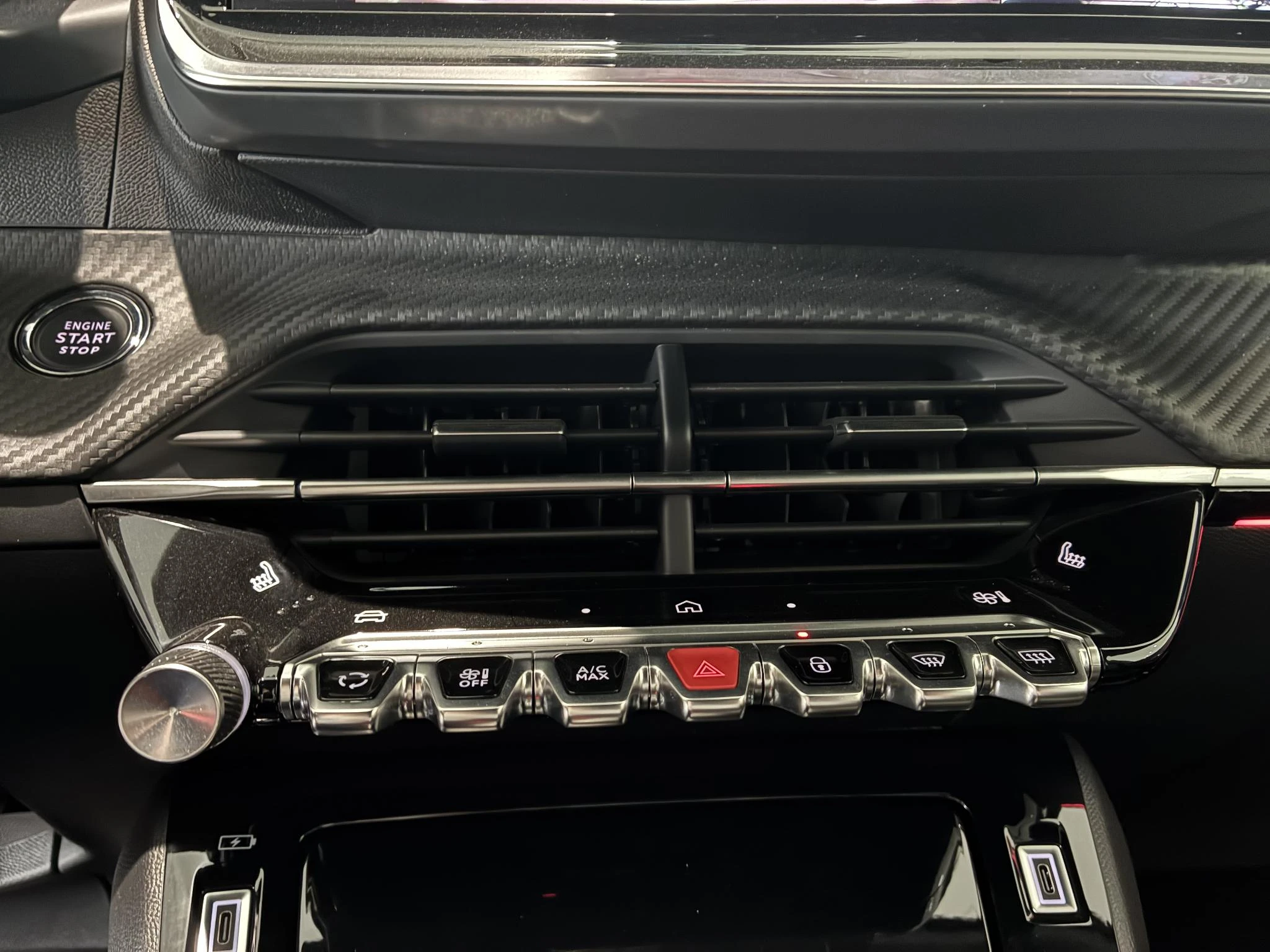 Peugeot e-2008 EV GT 54 kWh