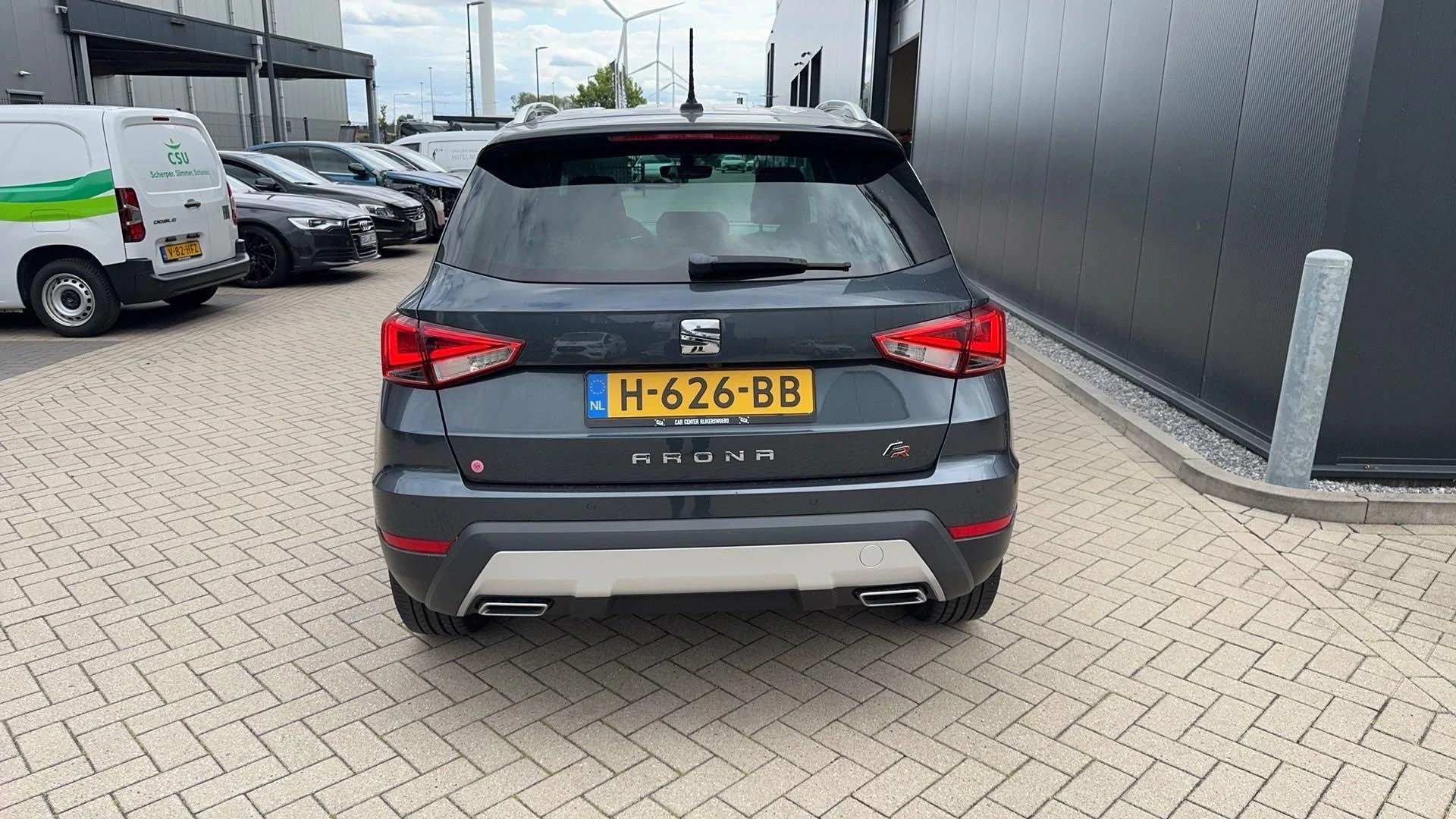 SEAT-Arona-image-2