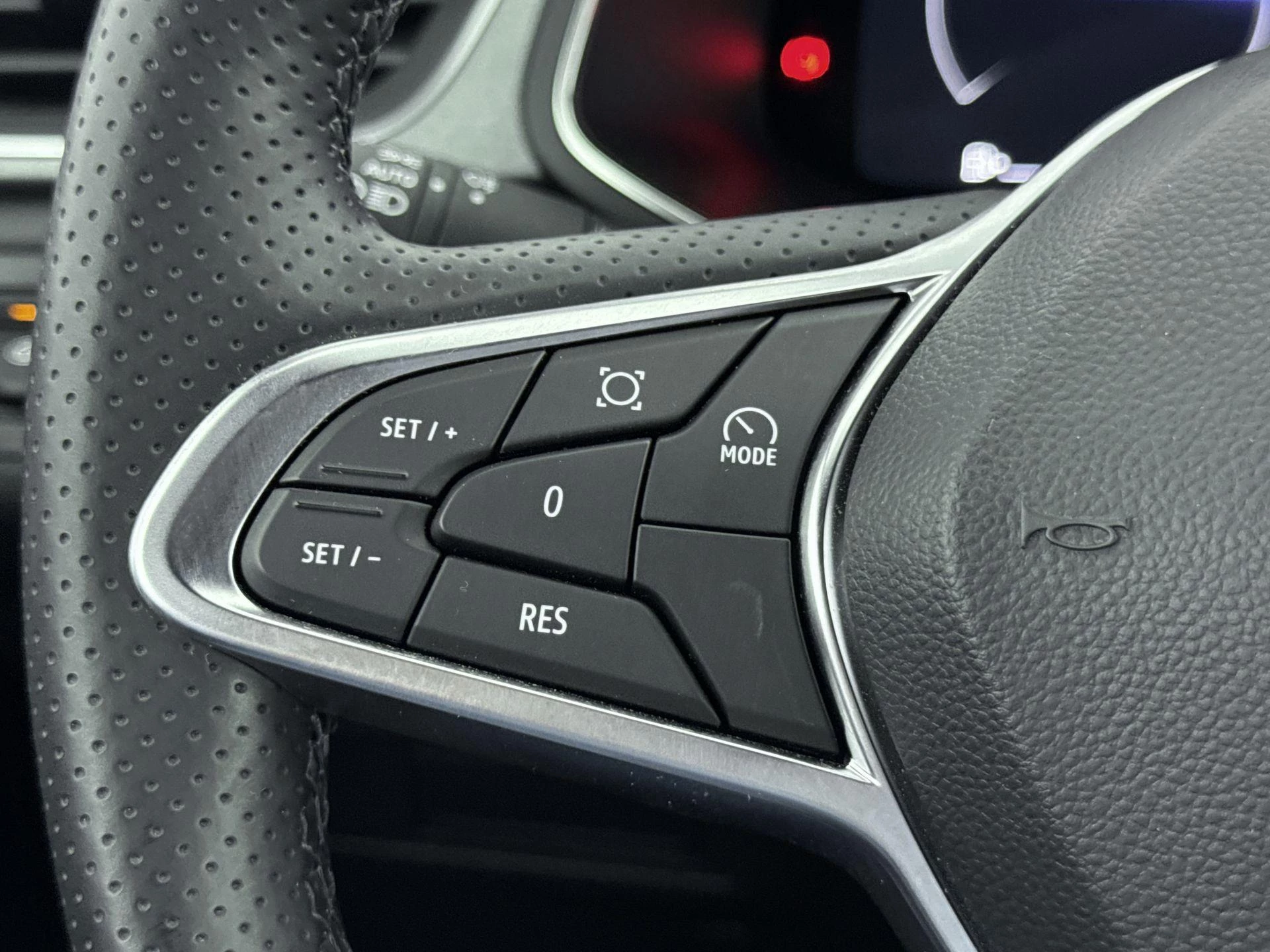 Renault-Captur-image-13
