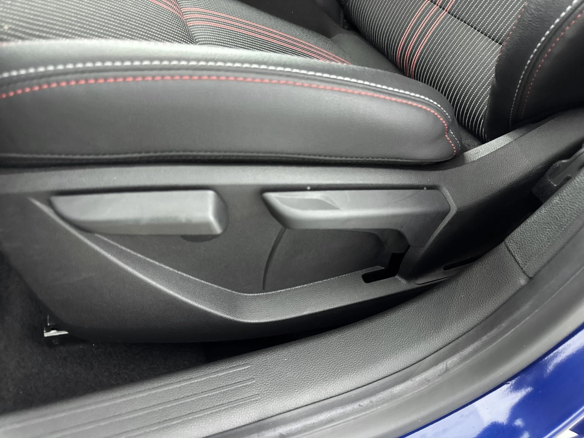 Renault-Clio-image-18