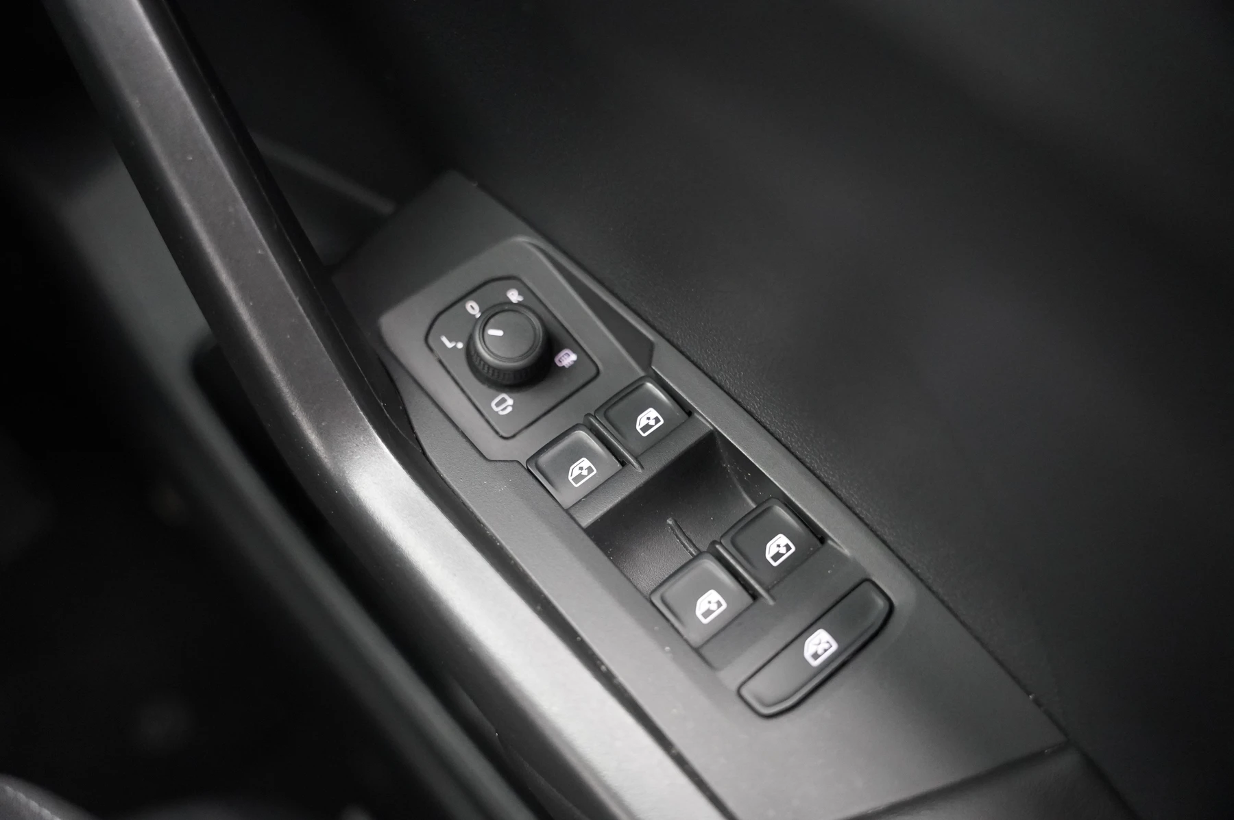 Volkswagen-T-Cross-image-19