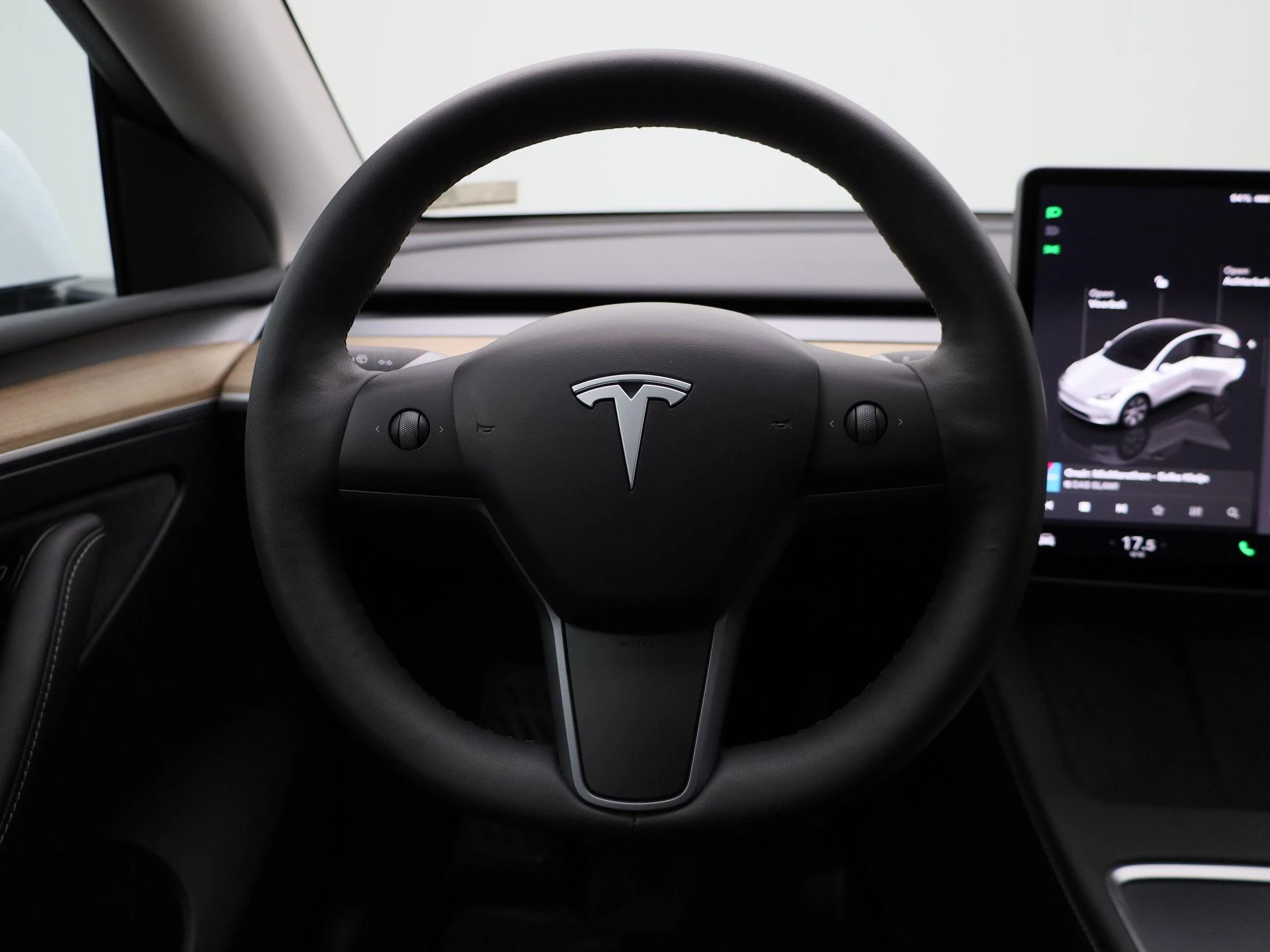Tesla-Model Y-image-6