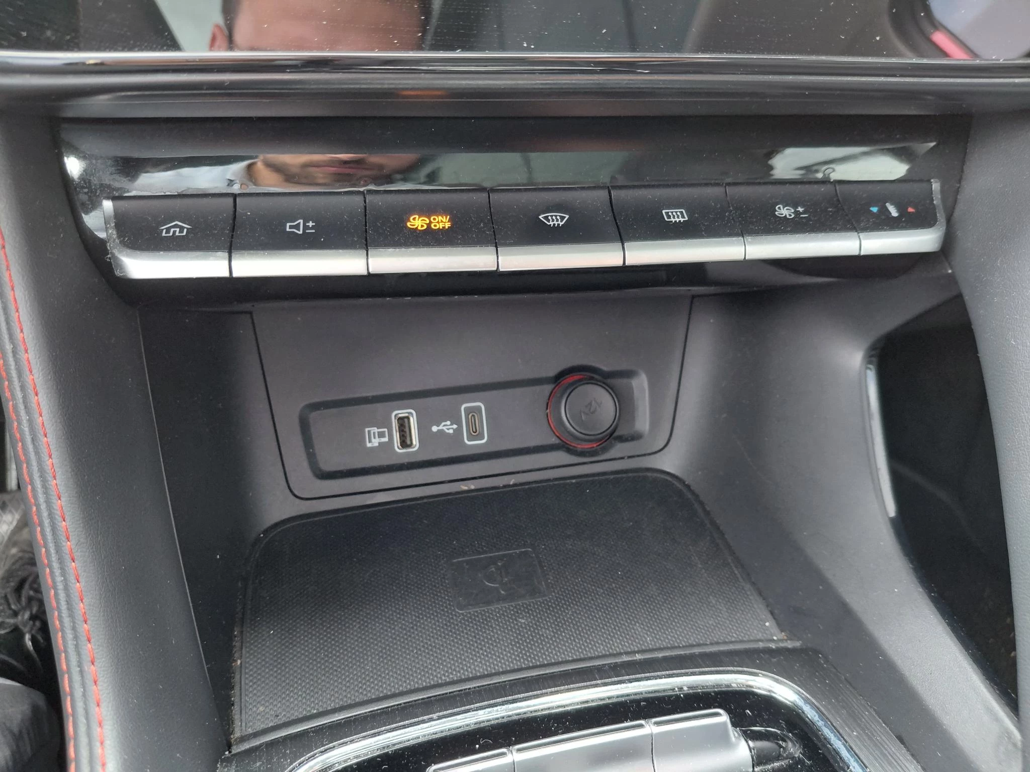 MG-ZS EV-image-9