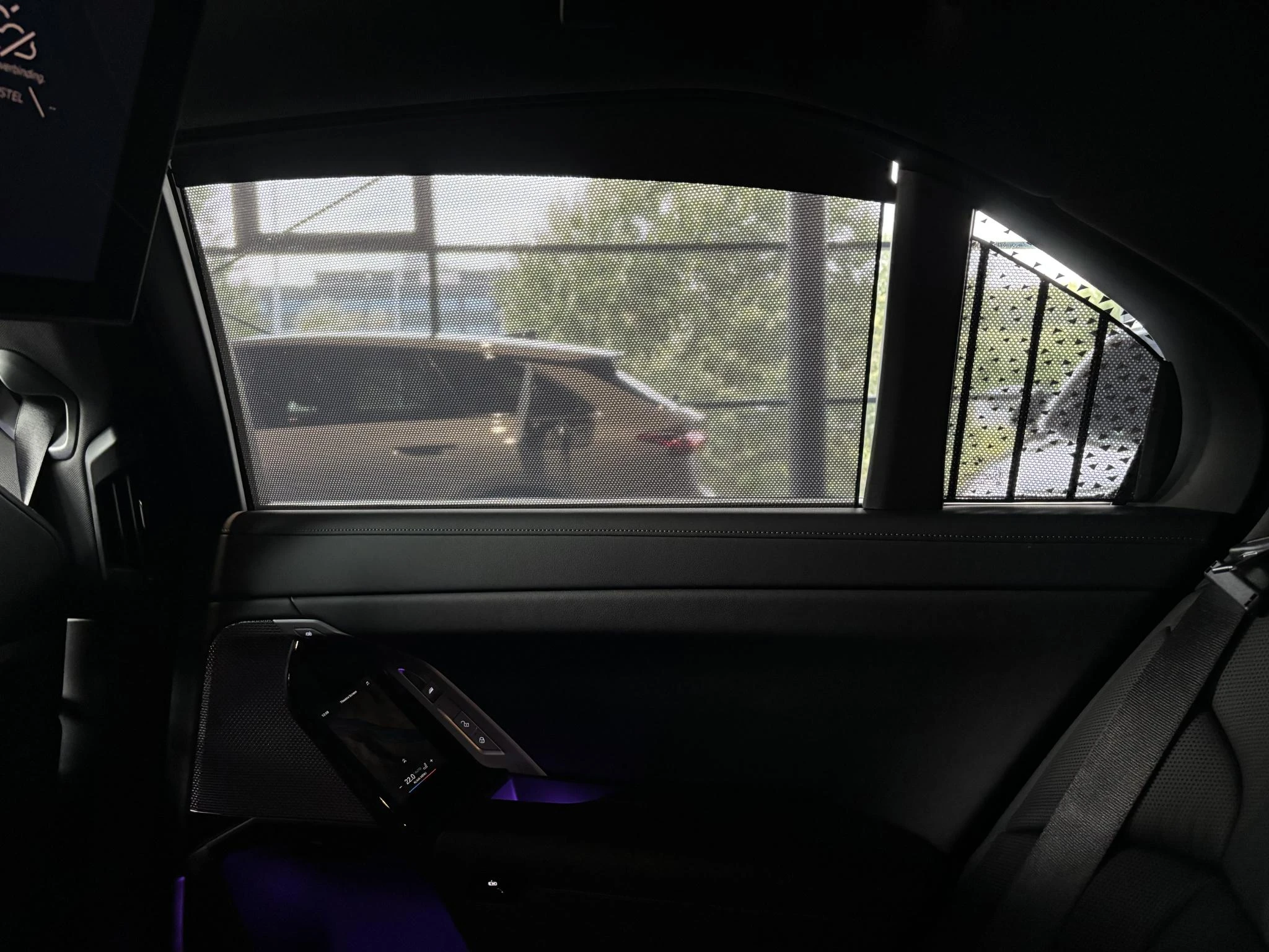 BMW-i7-image-14