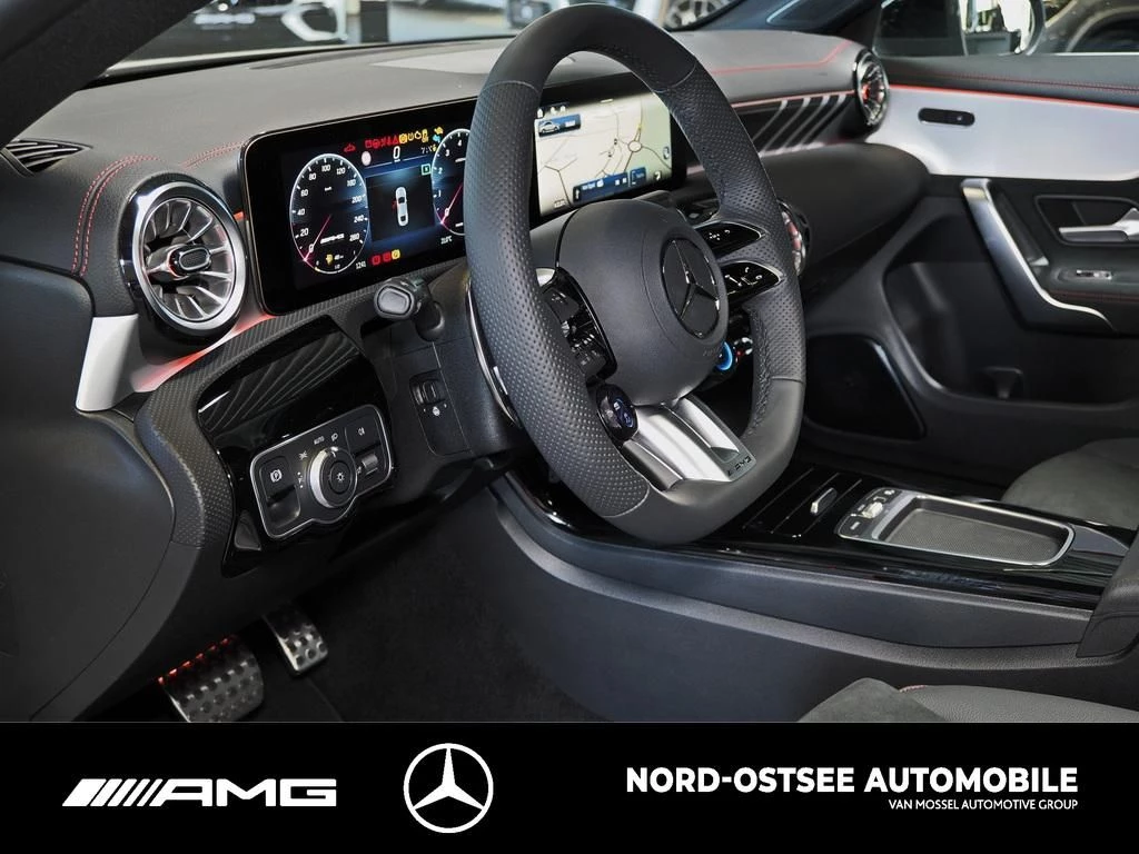 Mercedes-Benz CLA 35 AMG 4m NIGHT PANO SOUND DISTRONIC AMG Line