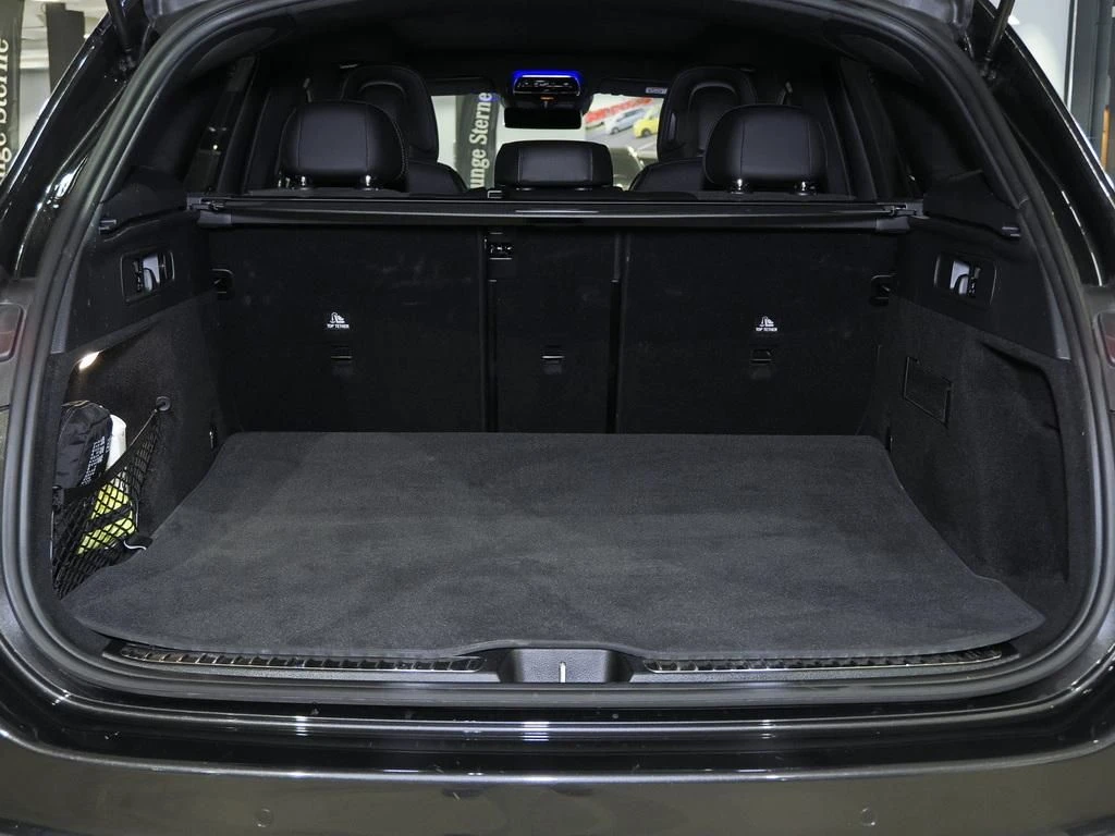 Mercedes-Benz-GLC 300 d-image-17
