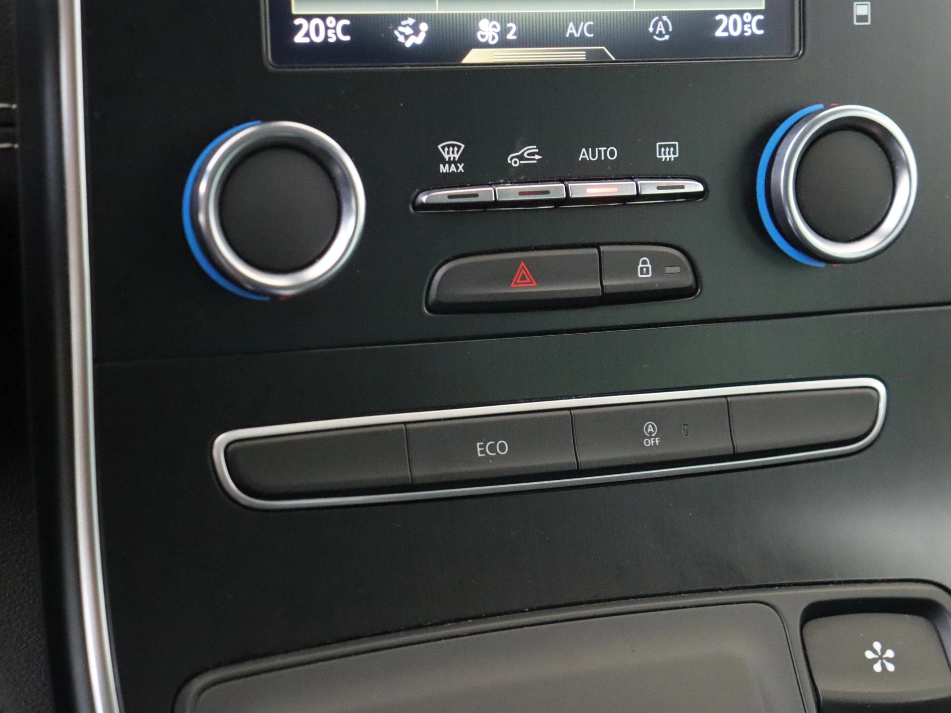 Renault-Scénic-image-23