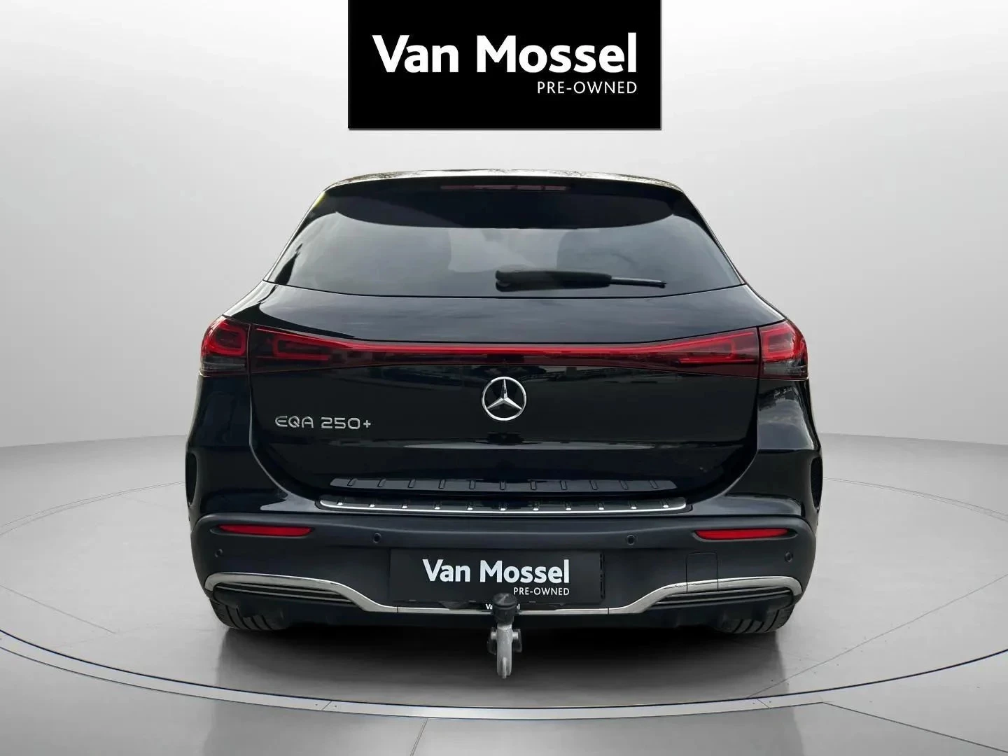 Mercedes-Benz-EQA-image-5