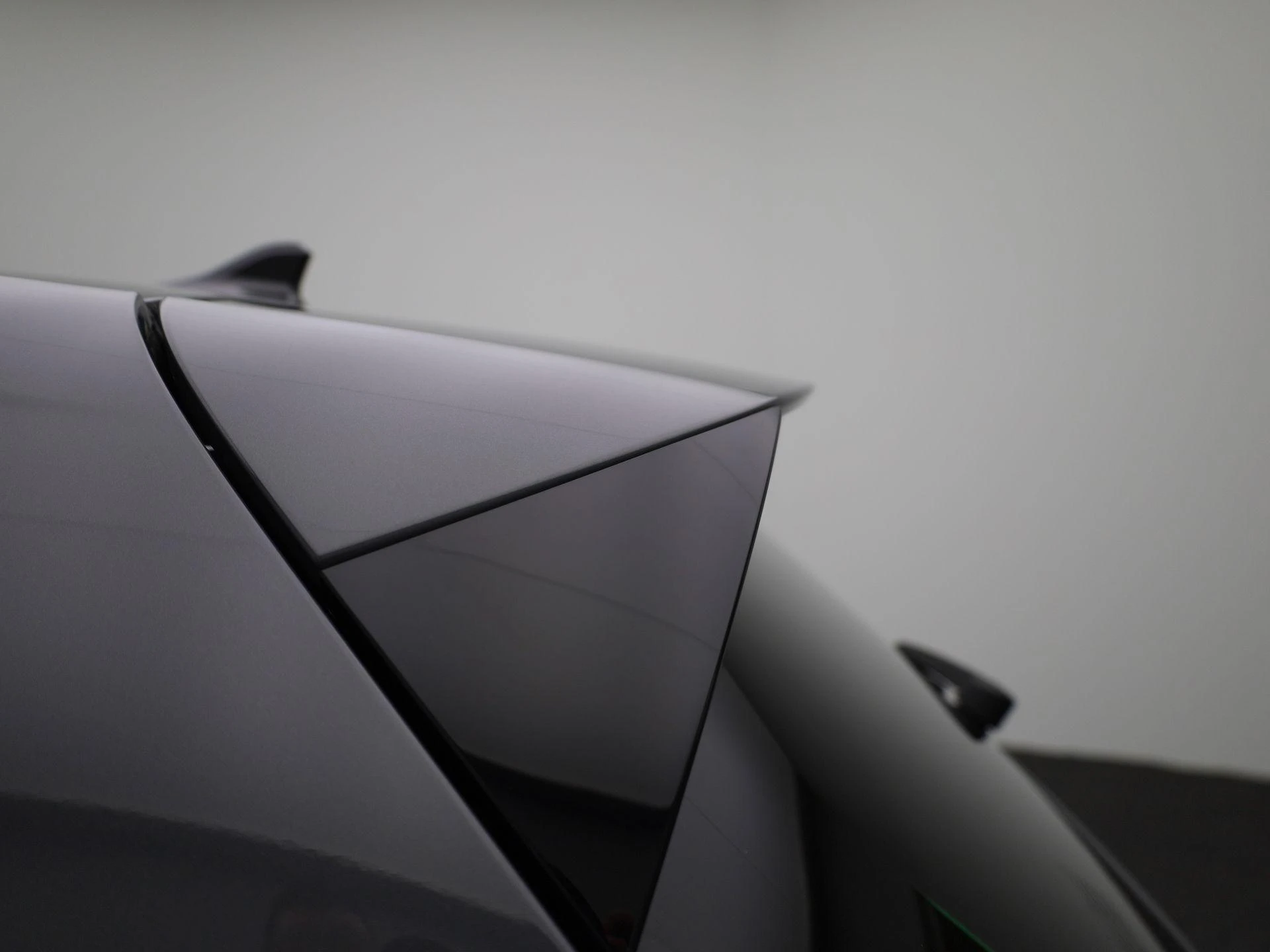 Volkswagen-Golf-image-36