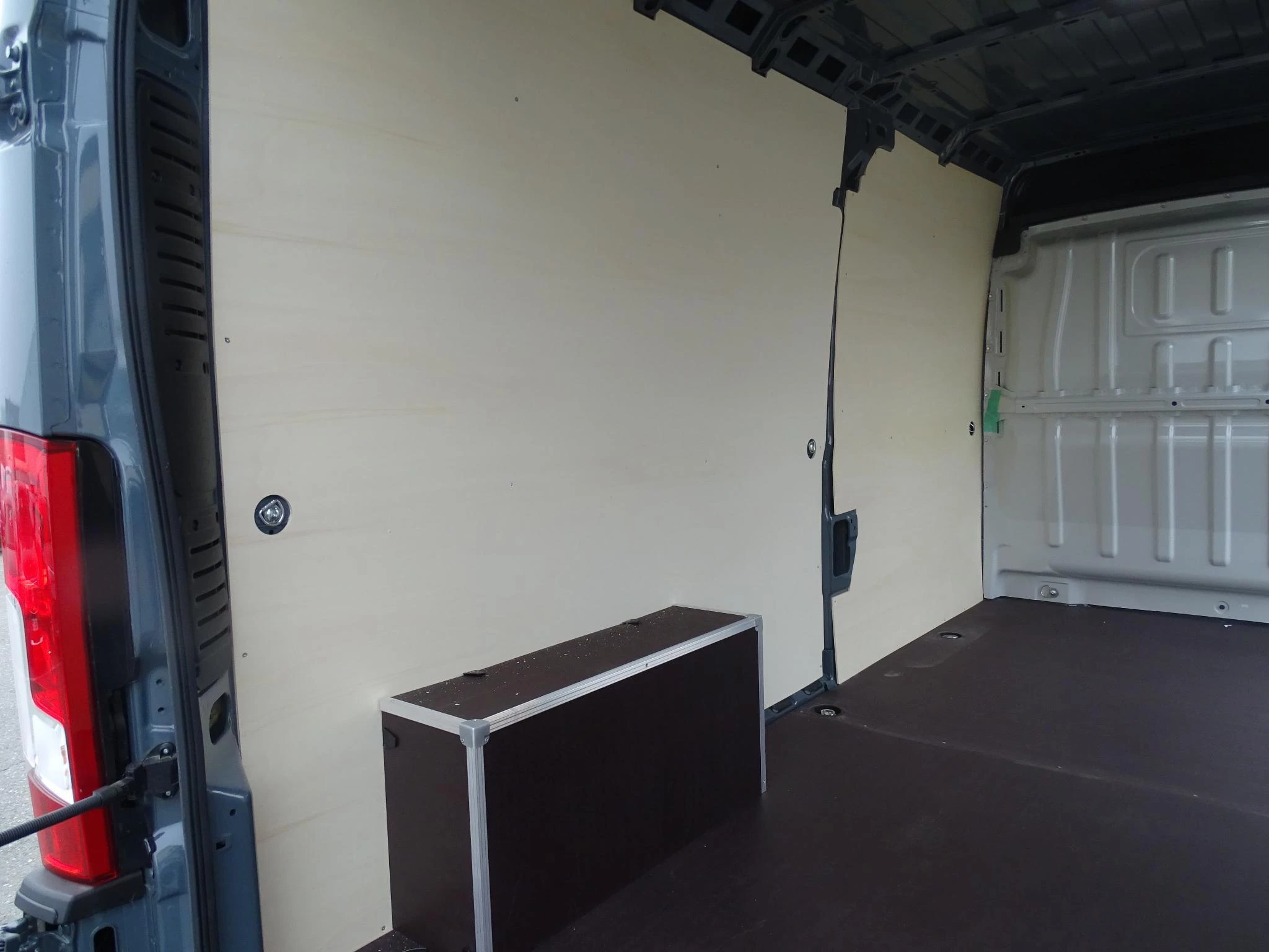 Opel-Movano-image-11