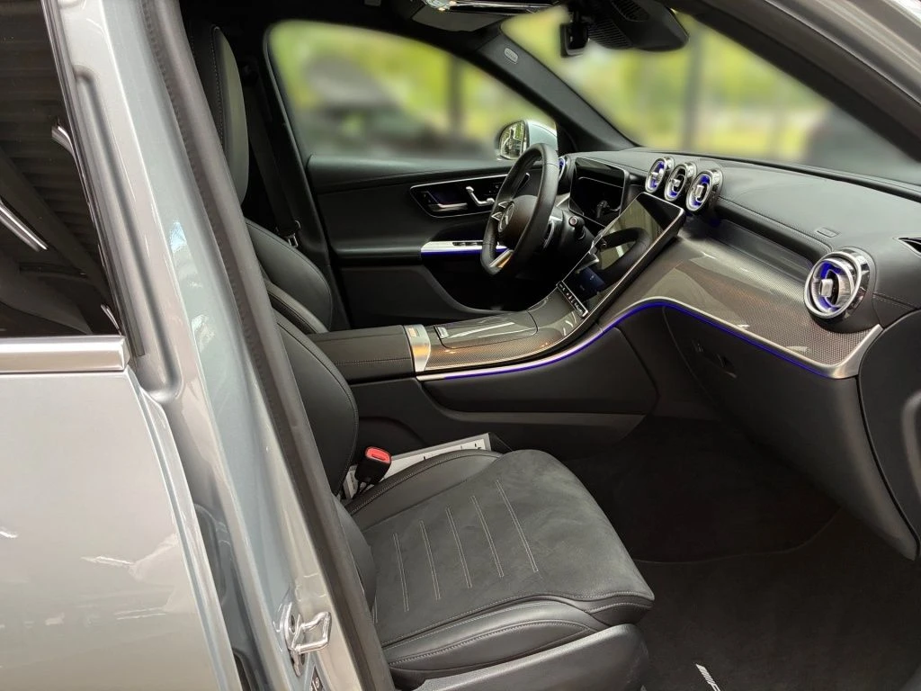 Mercedes-Benz-GLC 300 d-image-15