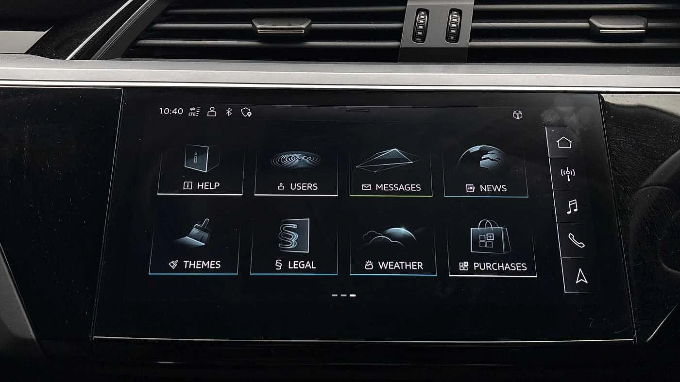 Audi-Q8 e-tron-image-35