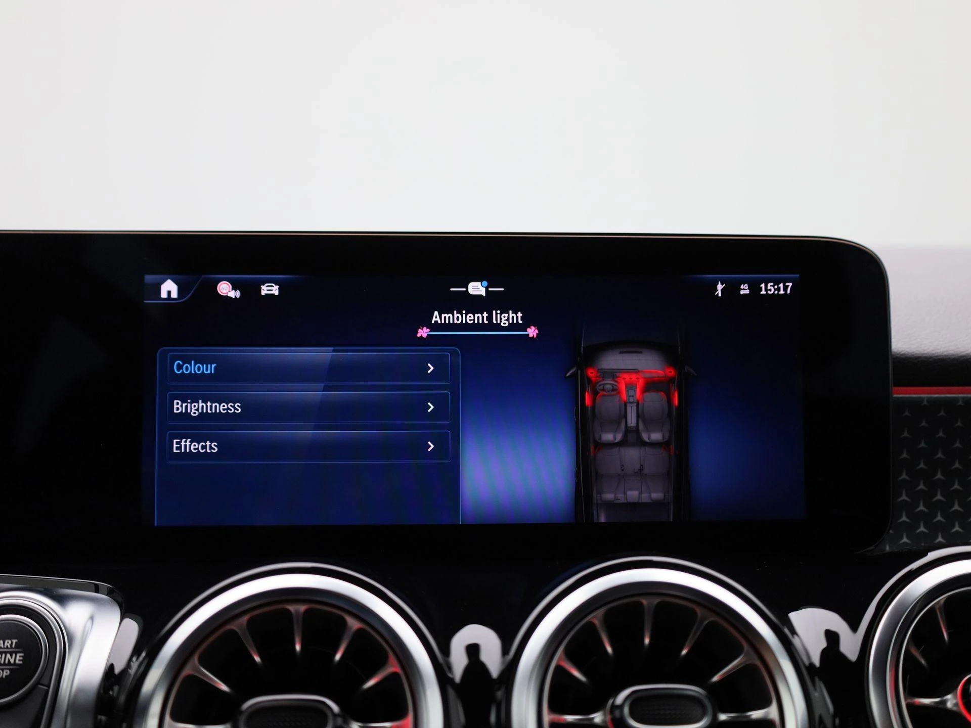 Mercedes-Benz-GLB-image-30