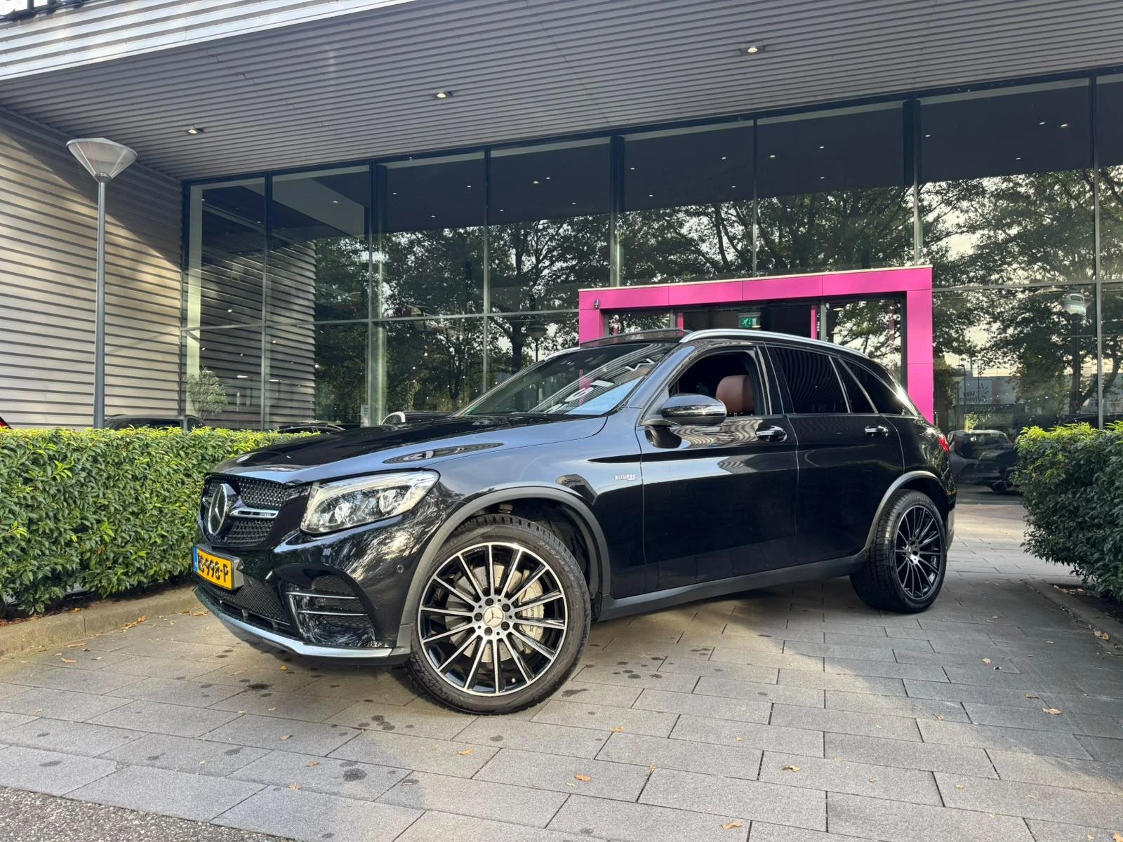Mercedes-Benz-GLC-image-1