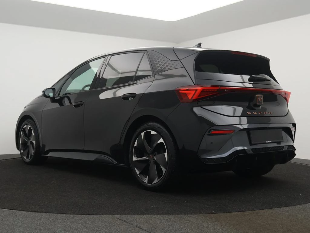CUPRA Born Born eBoost Business 231pk v 59 kWh * DEMO *