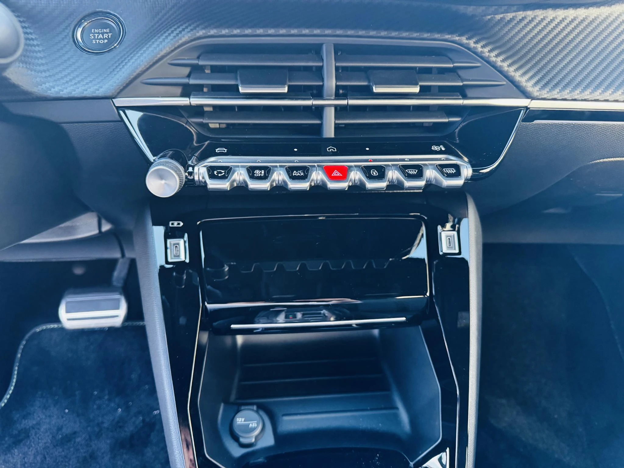 Peugeot-208-image-20